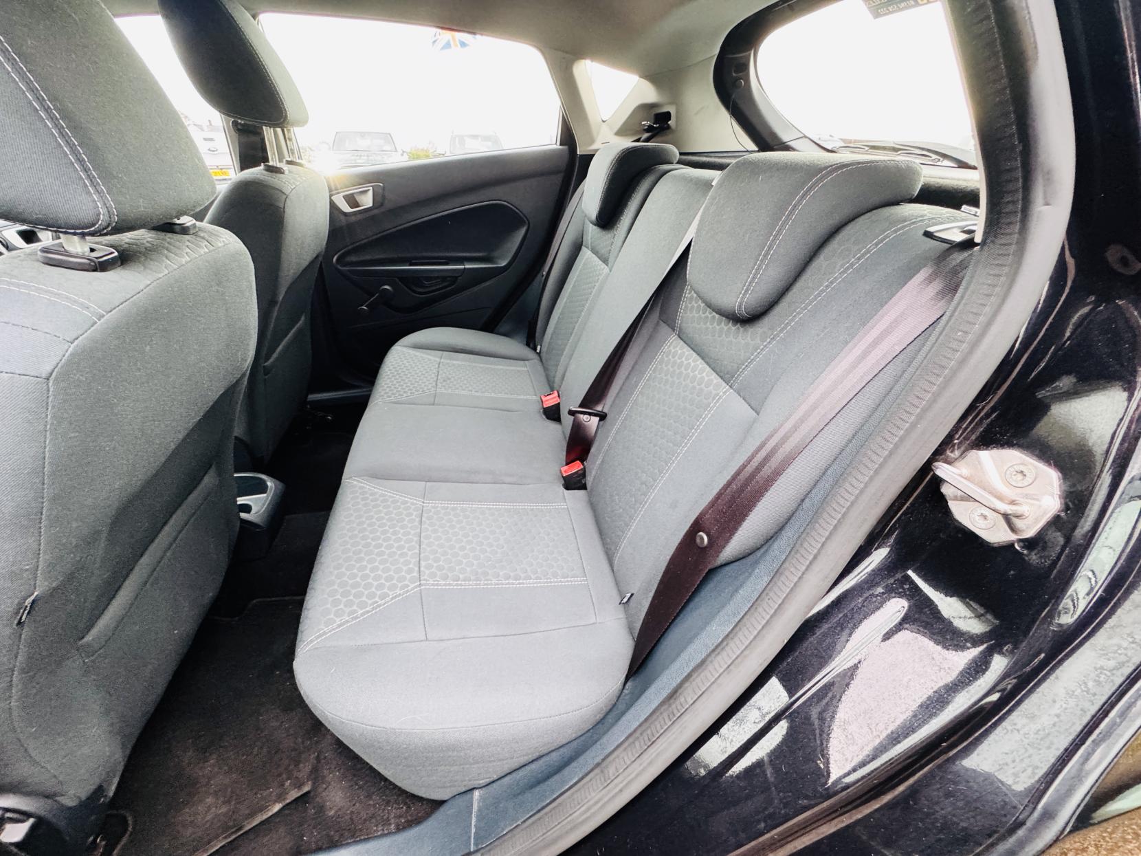 Ford Fiesta 1.25 Zetec Hatchback 5dr Petrol Manual (129 g/km, 81 bhp)