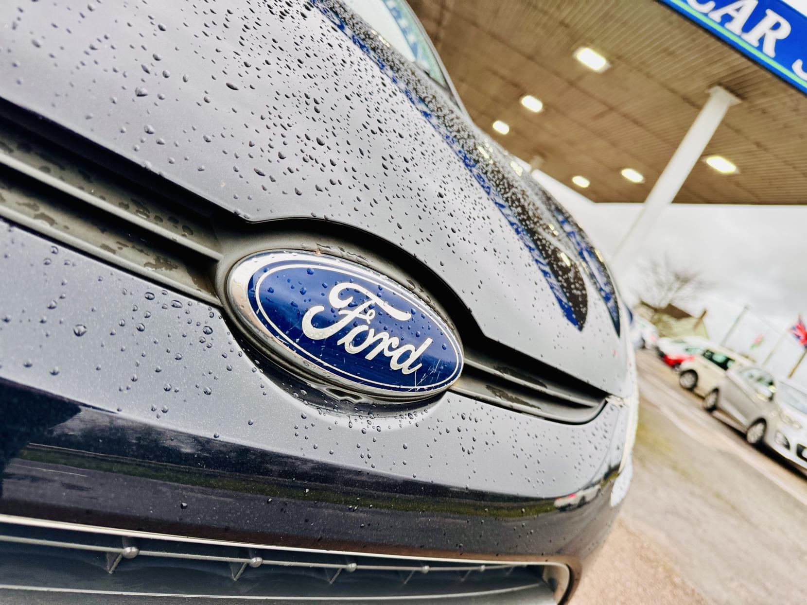 Ford Fiesta 1.25 Zetec Hatchback 5dr Petrol Manual (129 g/km, 81 bhp)