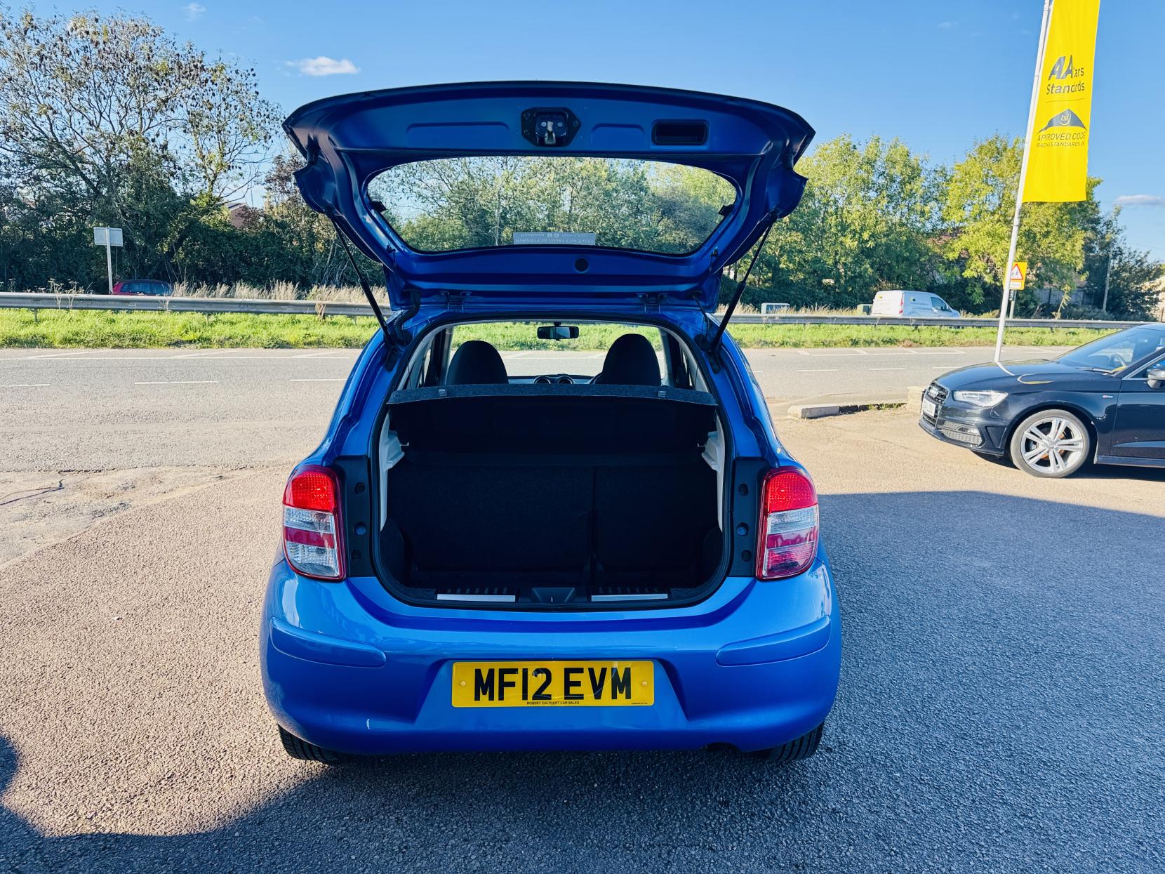 Nissan Micra 1.2 12V Acenta Hatchback 5dr Petrol CVT Euro 5 (80 ps)