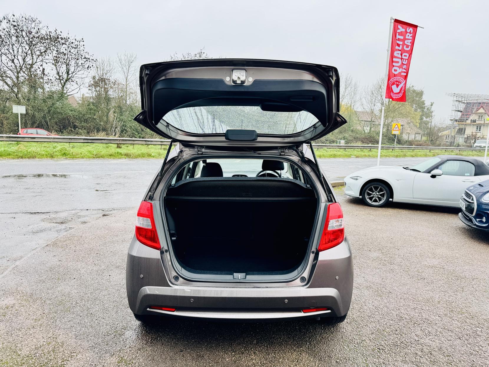 Honda Jazz 1.4 i-VTEC ES Hatchback 5dr Petrol Manual Euro 5 (99 ps)