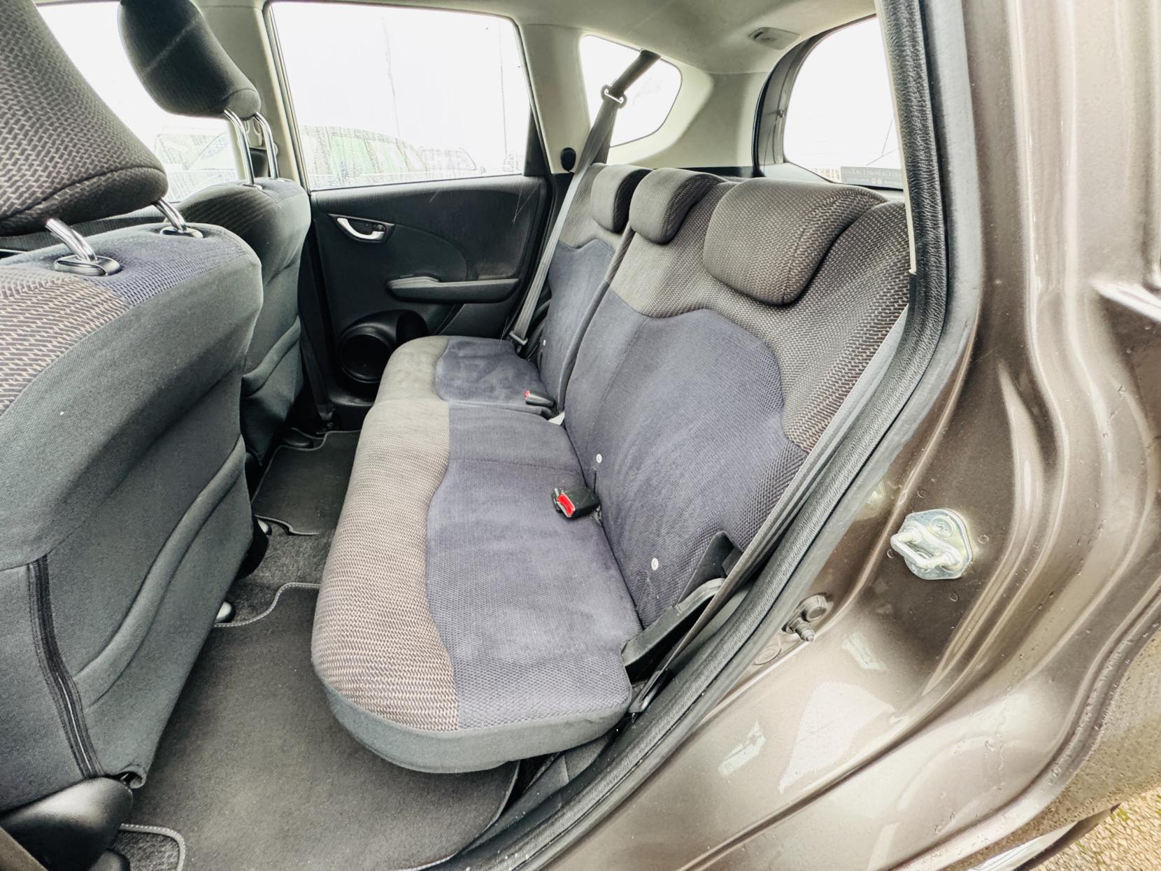 Honda Jazz 1.4 i-VTEC ES Hatchback 5dr Petrol Manual Euro 5 (99 ps)