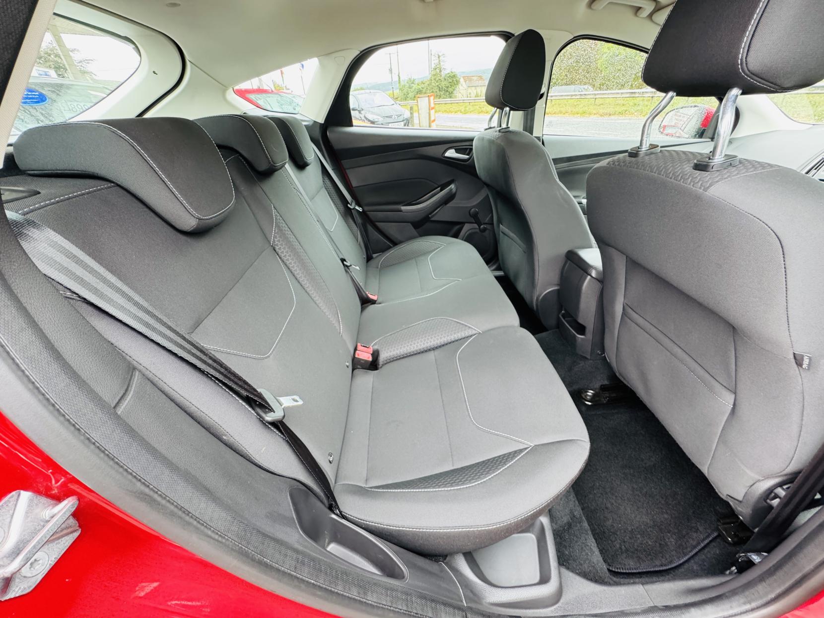 Ford Focus 1.5 TDCi Zetec Hatchback 5dr Diesel Manual Euro 6 (s/s) (120 ps)
