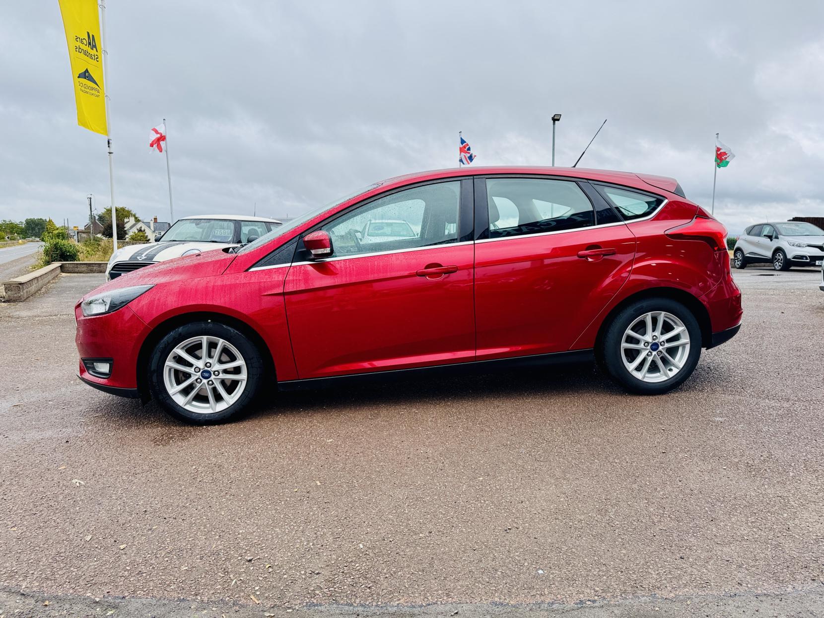 Ford Focus 1.5 TDCi Zetec Hatchback 5dr Diesel Manual Euro 6 (s/s) (120 ps)