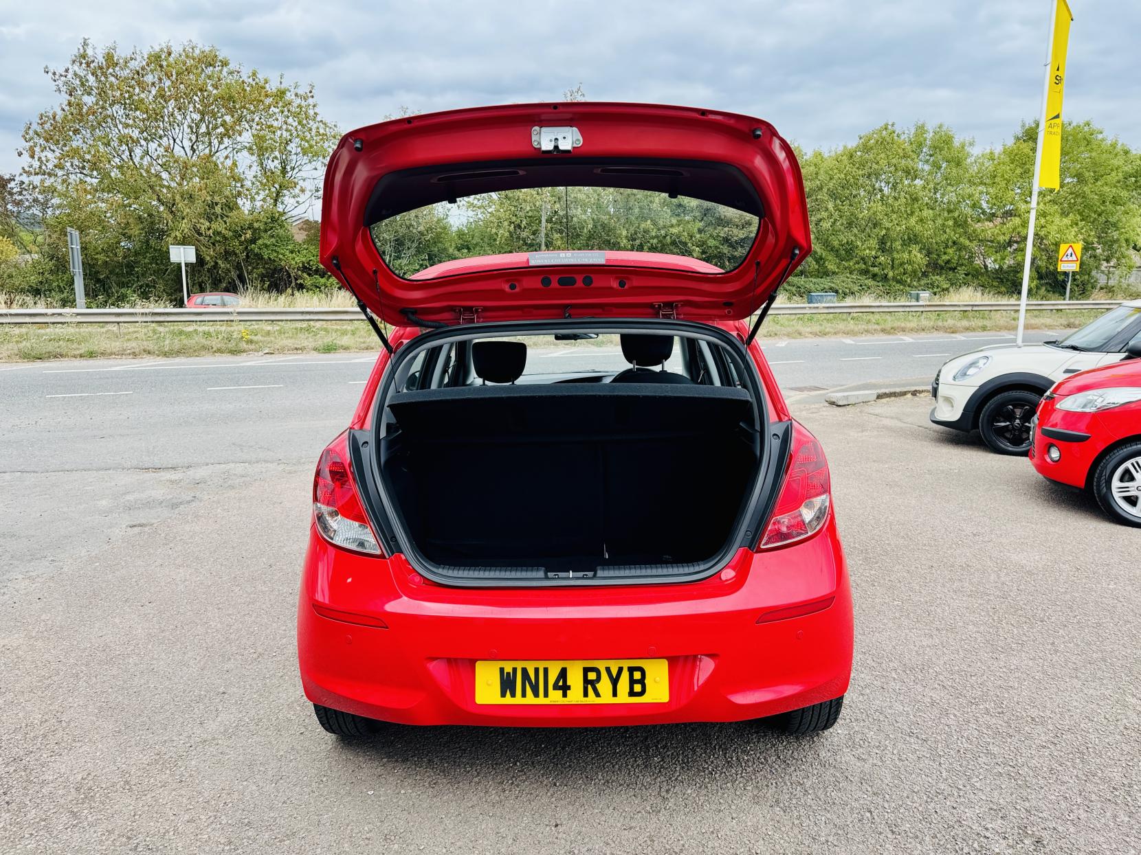 Hyundai i20 1.2 Active Hatchback 5dr Petrol Manual Euro 5 (85 bhp)