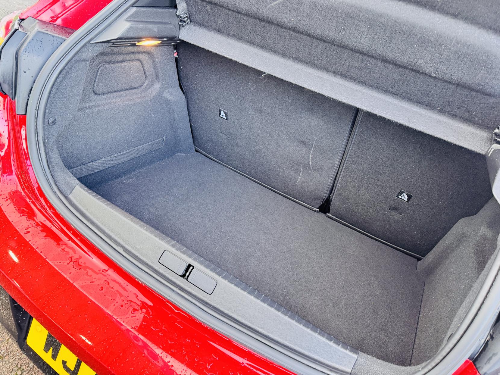 Peugeot 208 1.2 PureTech Allure Premium Hatchback 5dr Petrol Manual Euro 6 (s/s) (100 ps)