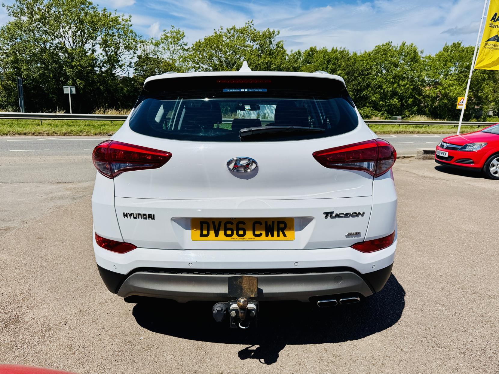 Hyundai TUCSON 2.0 CRDi SE Nav SUV 5dr Diesel Manual 4WD Euro 6 (136 ps)