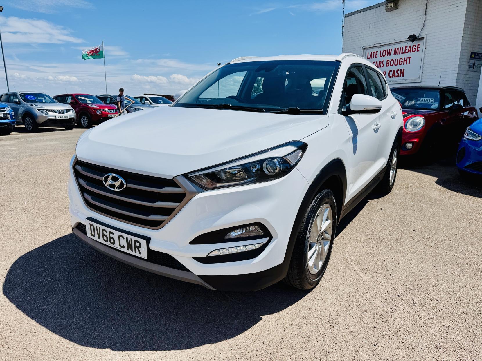 Hyundai TUCSON 2.0 CRDi SE Nav SUV 5dr Diesel Manual 4WD Euro 6 (136 ps)