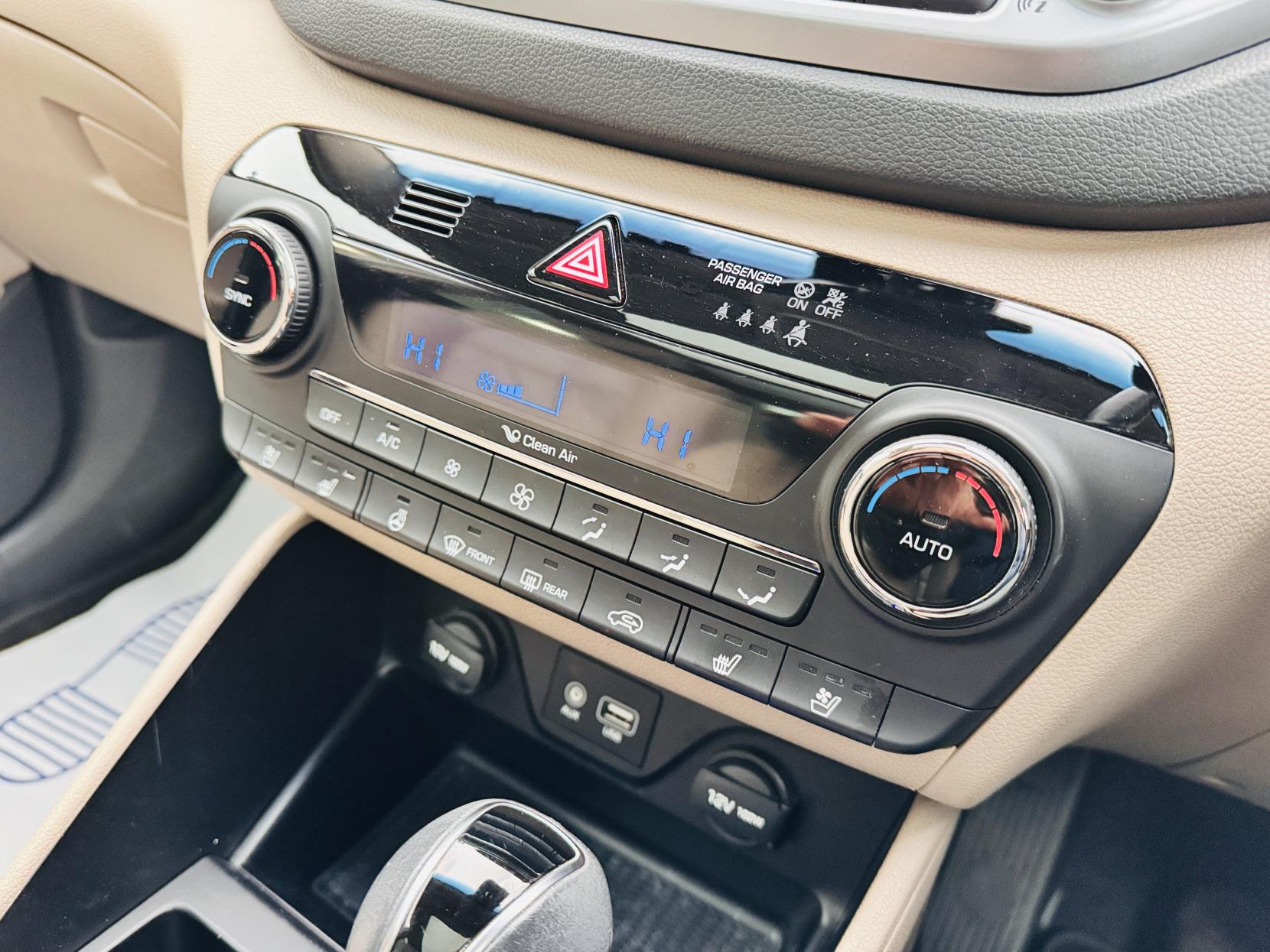 Hyundai TUCSON 2.0 CRDi Premium SE SUV 5dr Diesel Auto 4WD Euro 6 (185 ps)