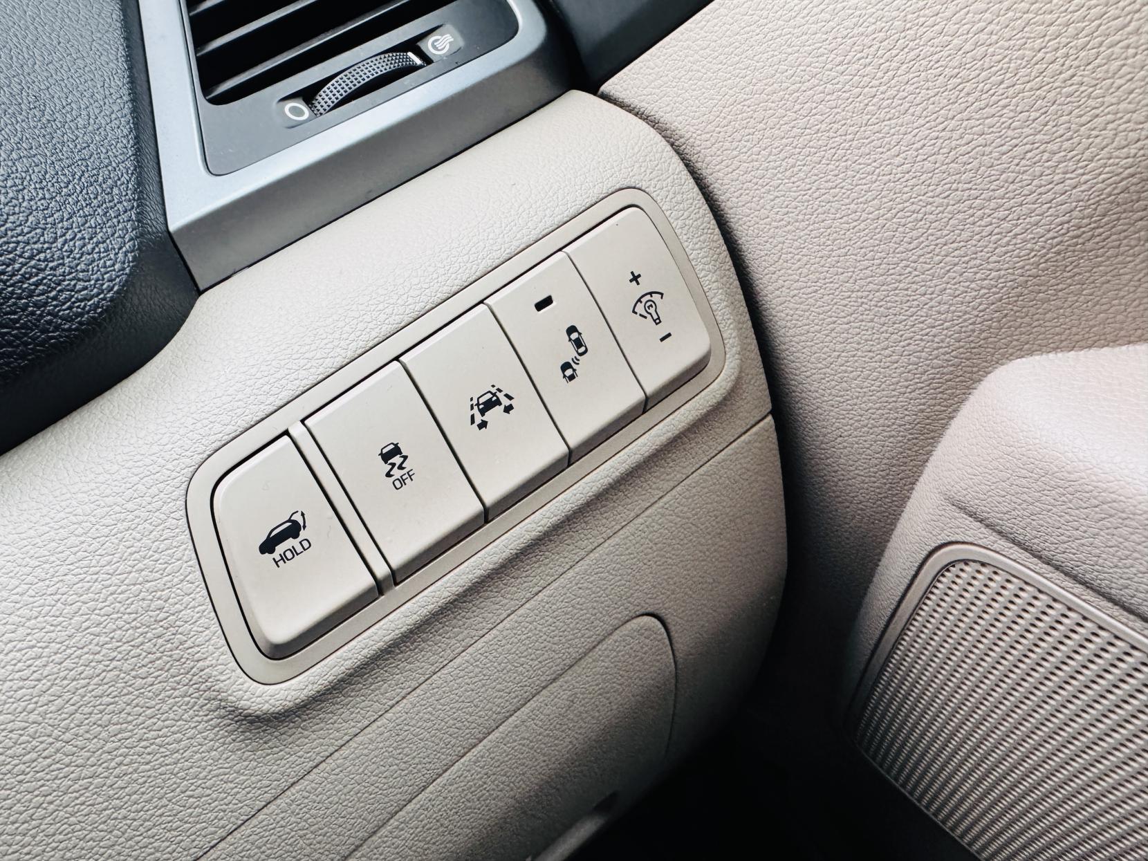 Hyundai TUCSON 2.0 CRDi Premium SE SUV 5dr Diesel Auto 4WD Euro 6 (185 ps)