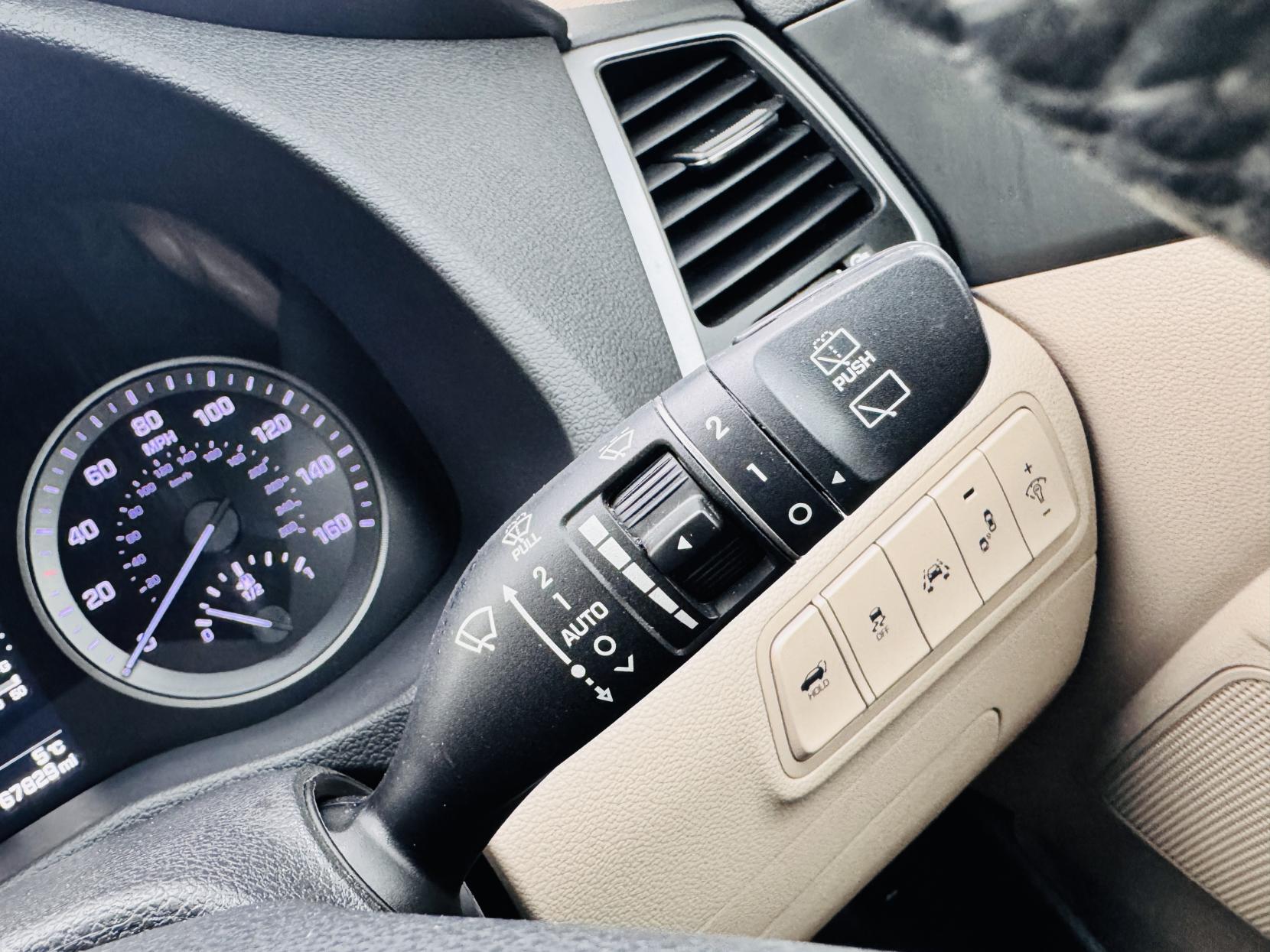 Hyundai TUCSON 2.0 CRDi Premium SE SUV 5dr Diesel Auto 4WD Euro 6 (185 ps)