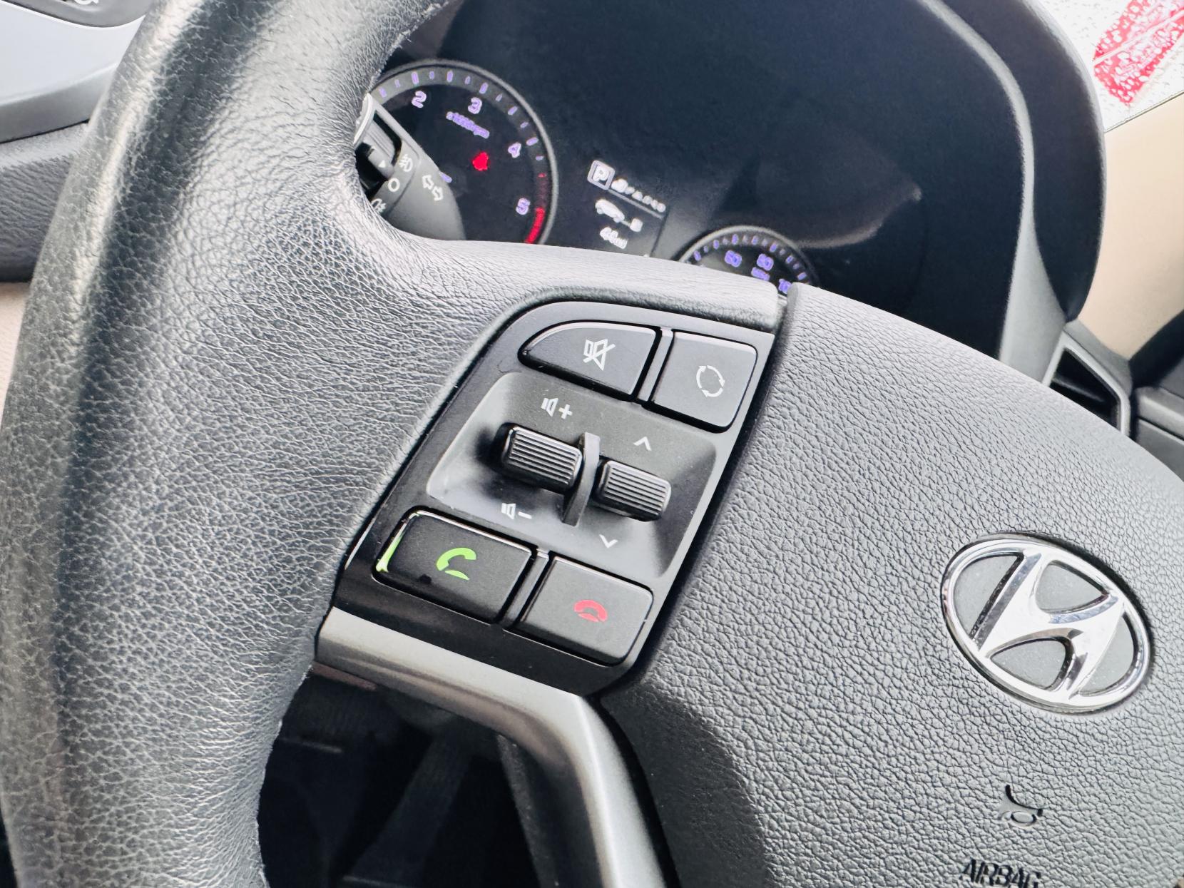 Hyundai TUCSON 2.0 CRDi Premium SE SUV 5dr Diesel Auto 4WD Euro 6 (185 ps)