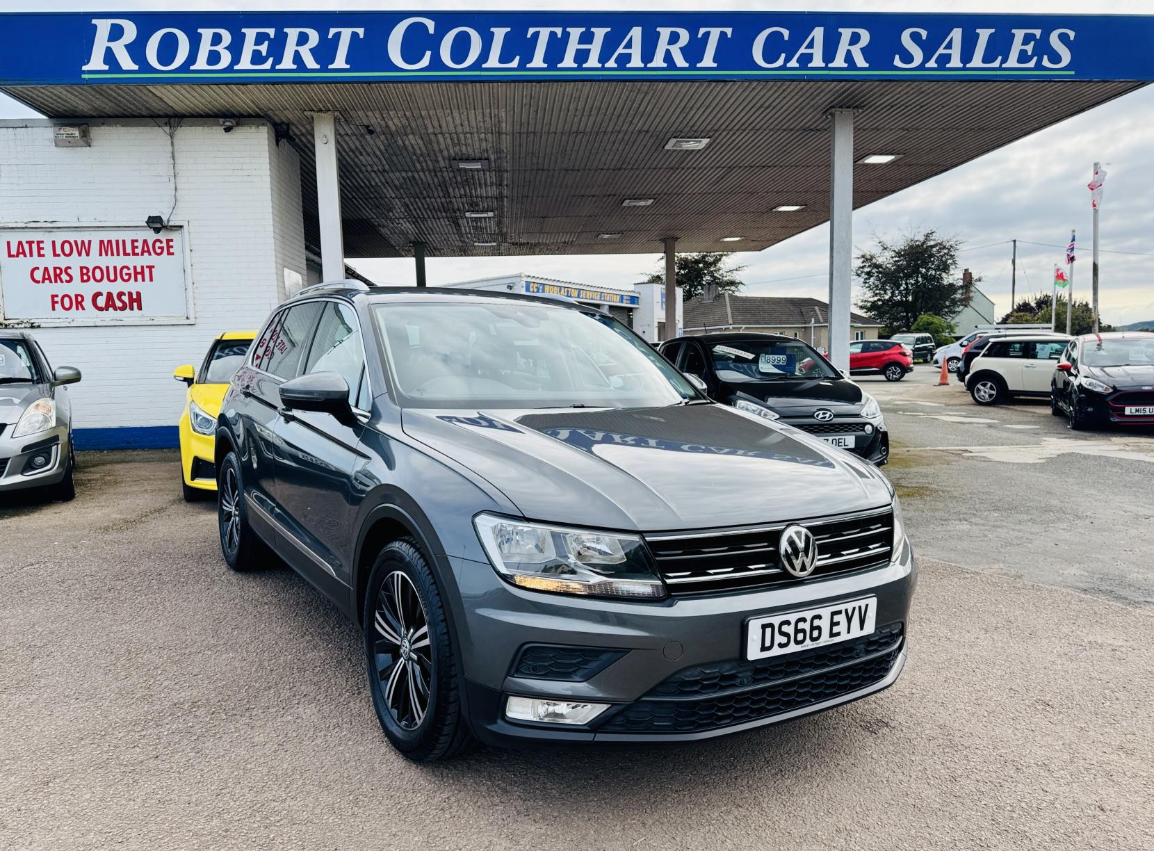 Volkswagen Tiguan 2.0 TDI BlueMotion Tech SE Navigation SUV 5dr Diesel Manual Euro 6 (s/s) (150 ps)