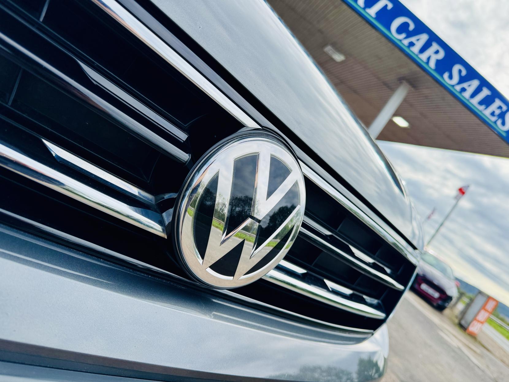 Volkswagen Tiguan 2.0 TDI BlueMotion Tech SE Navigation SUV 5dr Diesel Manual Euro 6 (s/s) (150 ps)
