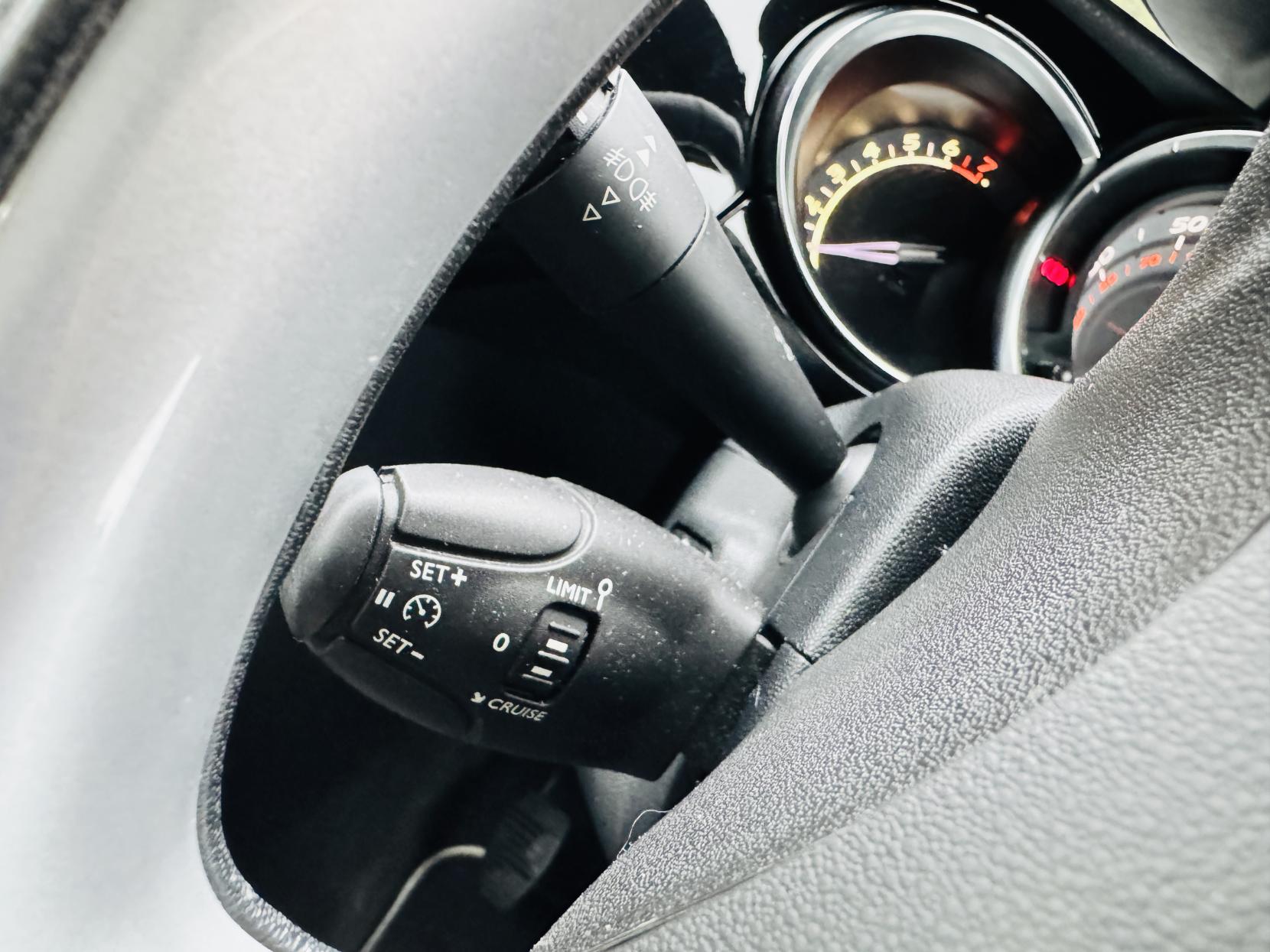 Citroen DS3 1.4 VTi 16V DSign Hatchback 3dr Petrol Manual Euro 5 (95 ps)