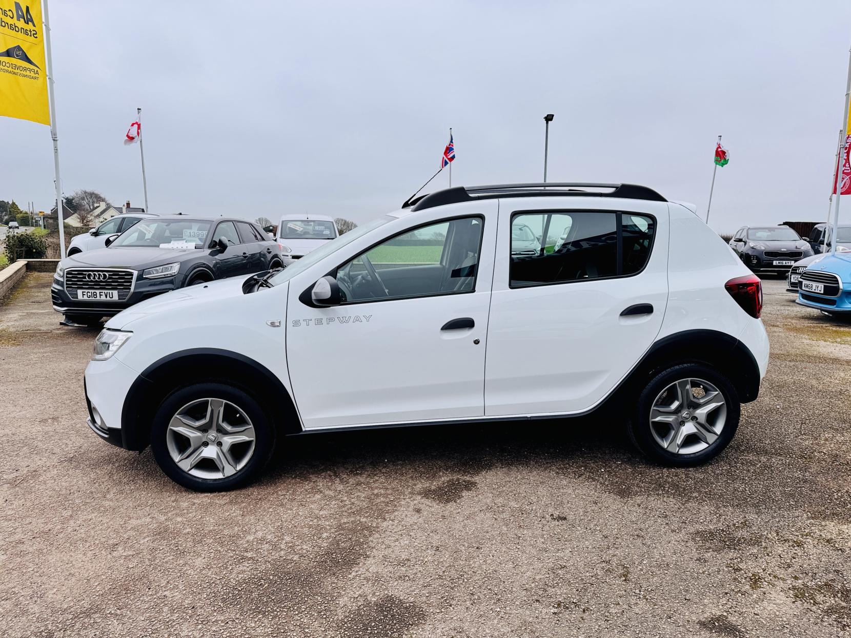 Dacia Sandero Stepway 0.9 TCe Comfort Hatchback 5dr Petrol Manual Euro 6 (s/s) (90 ps)