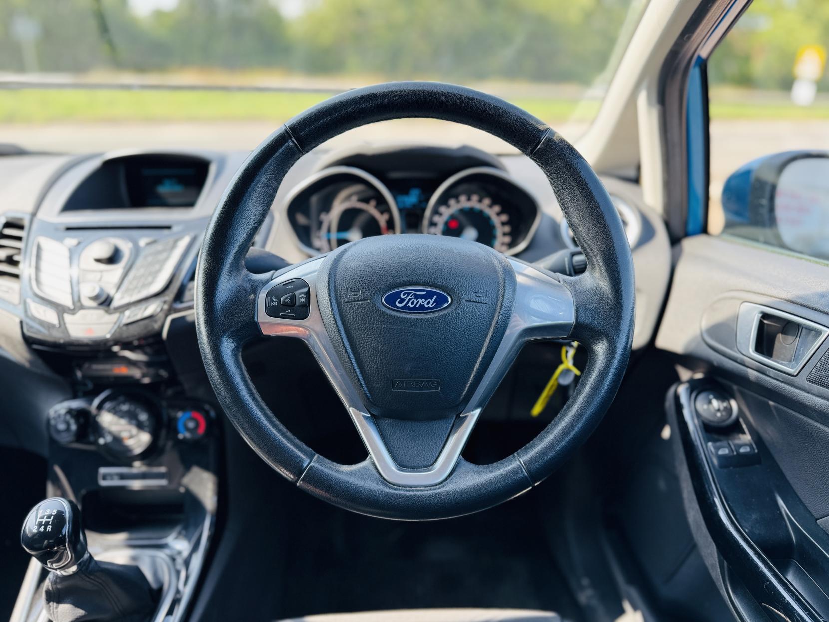 Ford Fiesta 1.0T EcoBoost Zetec Hatchback 5dr Petrol Manual Euro 5 (s/s) (100 ps)