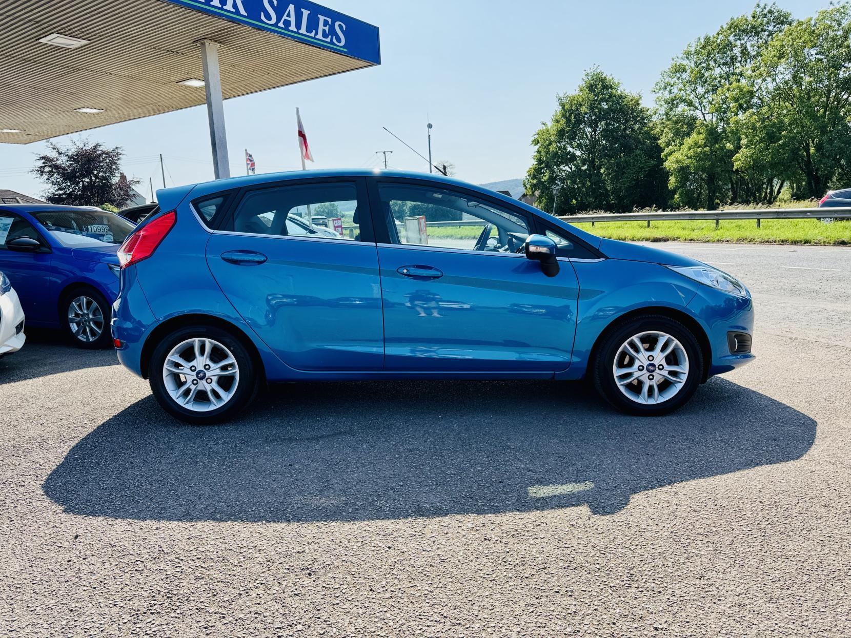 Ford Fiesta 1.0T EcoBoost Zetec Hatchback 5dr Petrol Manual Euro 5 (s/s) (100 ps)