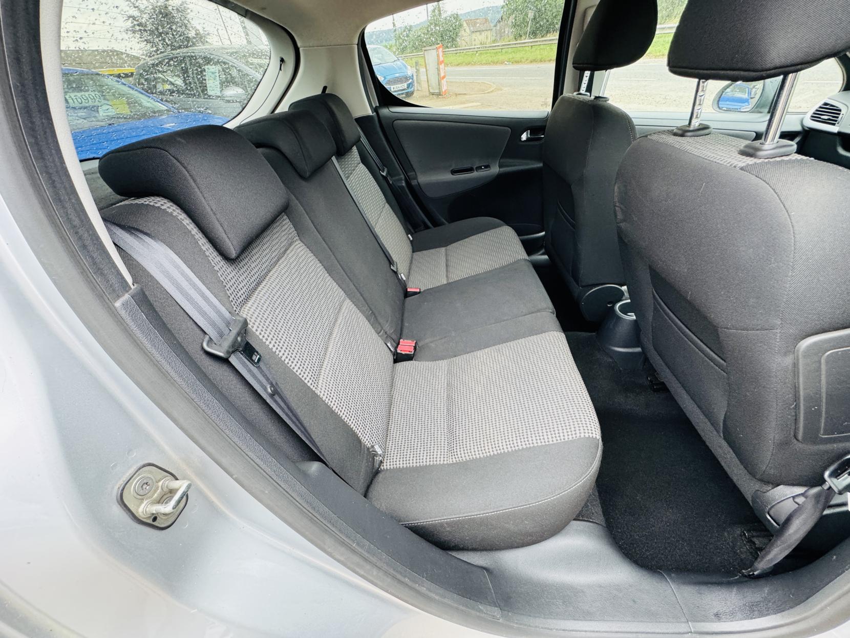 Peugeot 207 1.6 VTi Sport Hatchback 5dr Petrol Tiptronic Euro 5 (120 ps)