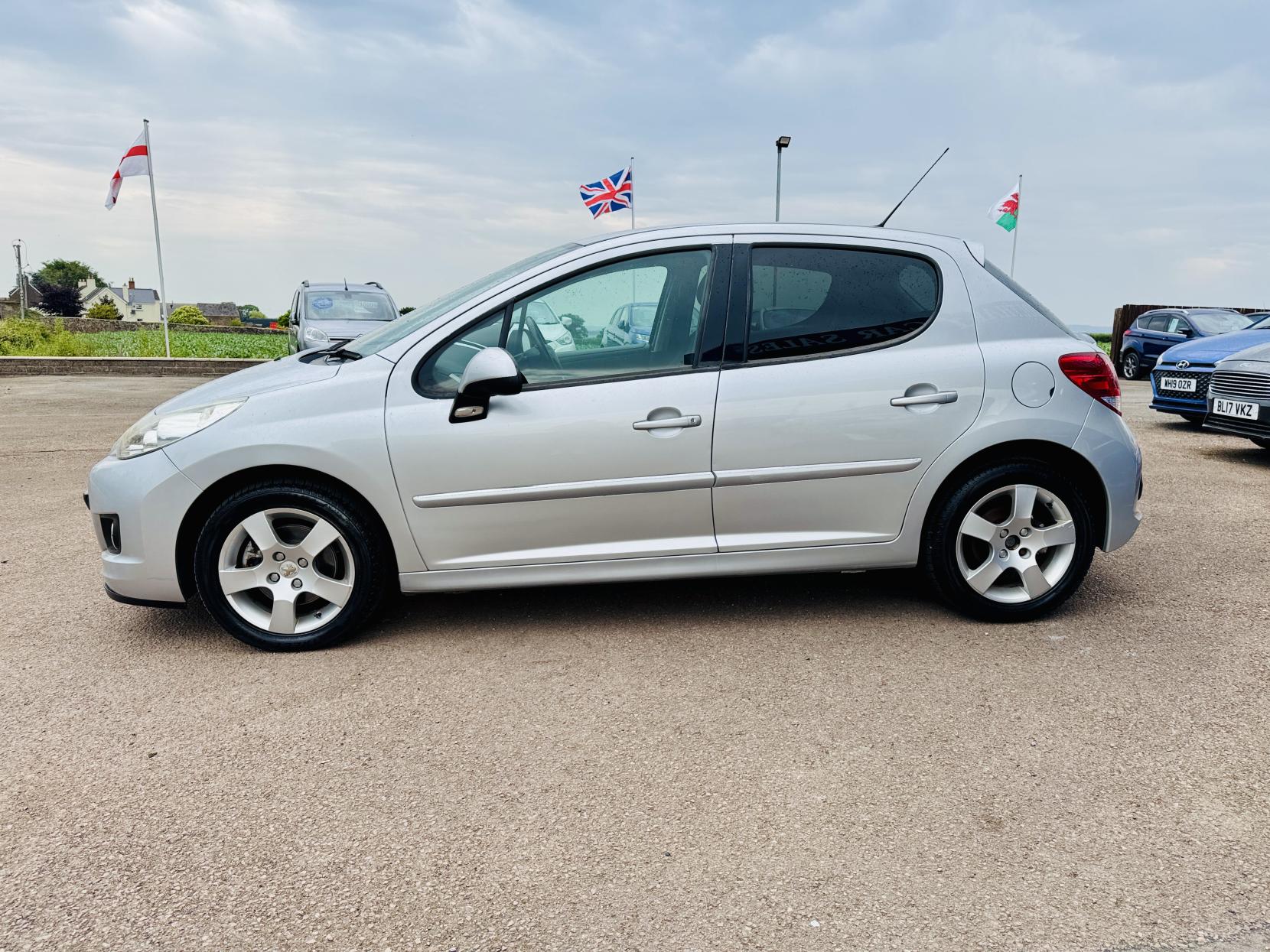Peugeot 207 1.6 VTi Sport Hatchback 5dr Petrol Tiptronic Euro 5 (120 ps)