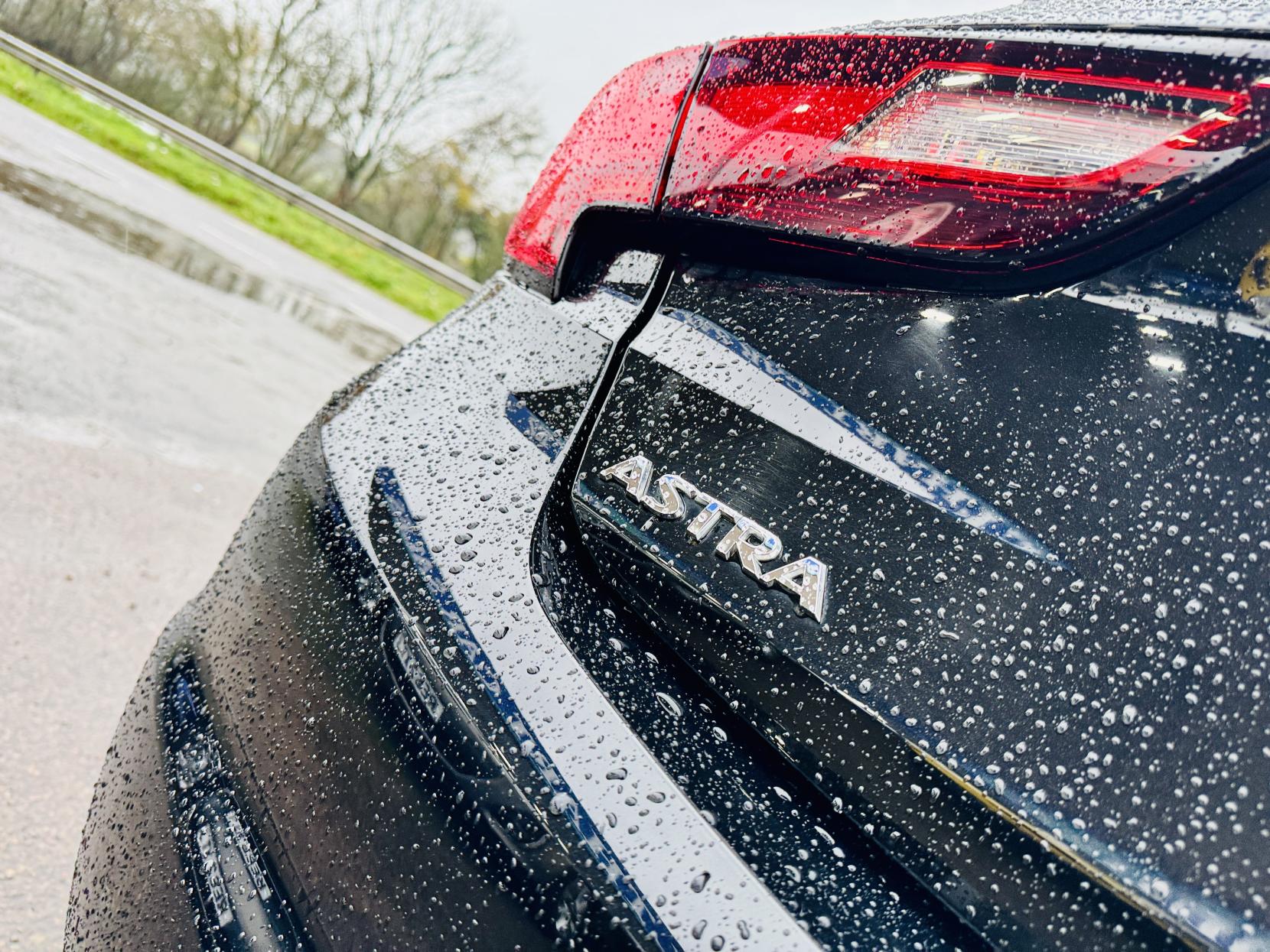 Vauxhall Astra 1.6i Turbo GPF Elite Nav Hatchback 5dr Petrol Manual Euro 6 (s/s) (200 ps)