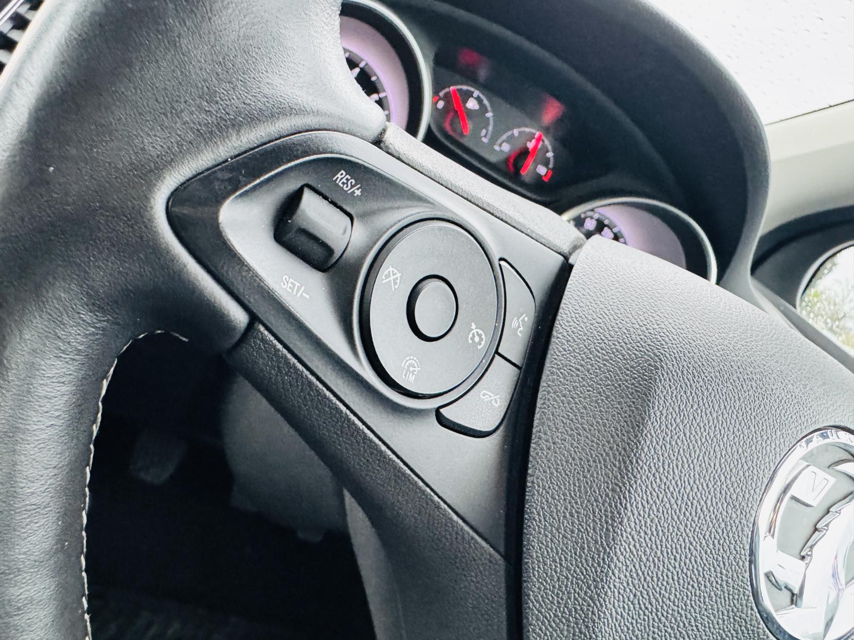 Vauxhall Astra 1.6i Turbo GPF Elite Nav Hatchback 5dr Petrol Manual Euro 6 (s/s) (200 ps)