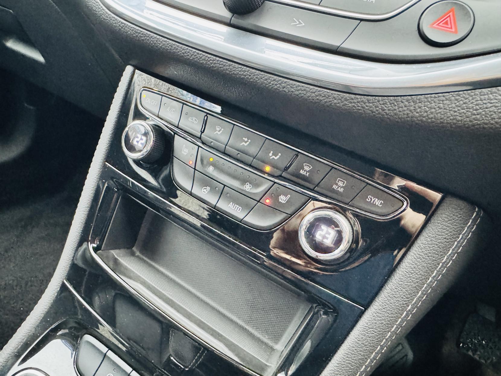 Vauxhall Astra 1.6i Turbo GPF Elite Nav Hatchback 5dr Petrol Manual Euro 6 (s/s) (200 ps)