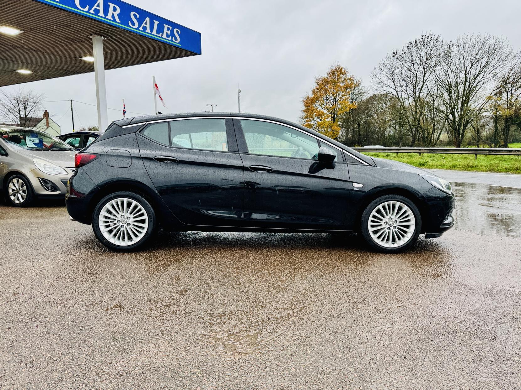 Vauxhall Astra 1.6i Turbo GPF Elite Nav Hatchback 5dr Petrol Manual Euro 6 (s/s) (200 ps)