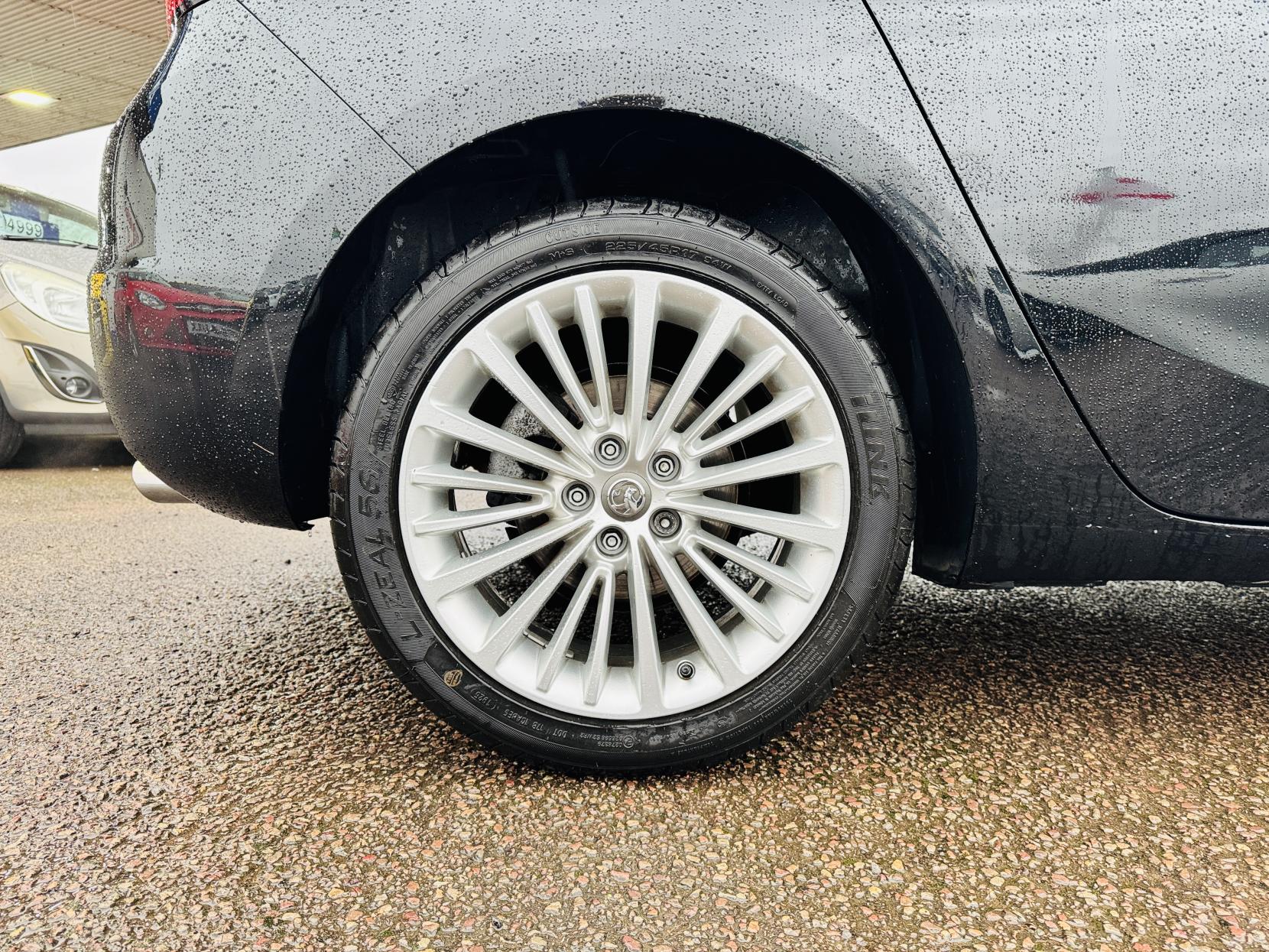 Vauxhall Astra 1.6i Turbo GPF Elite Nav Hatchback 5dr Petrol Manual Euro 6 (s/s) (200 ps)