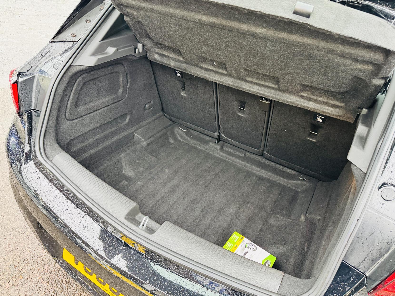 Vauxhall Astra 1.6i Turbo GPF Elite Nav Hatchback 5dr Petrol Manual Euro 6 (s/s) (200 ps)