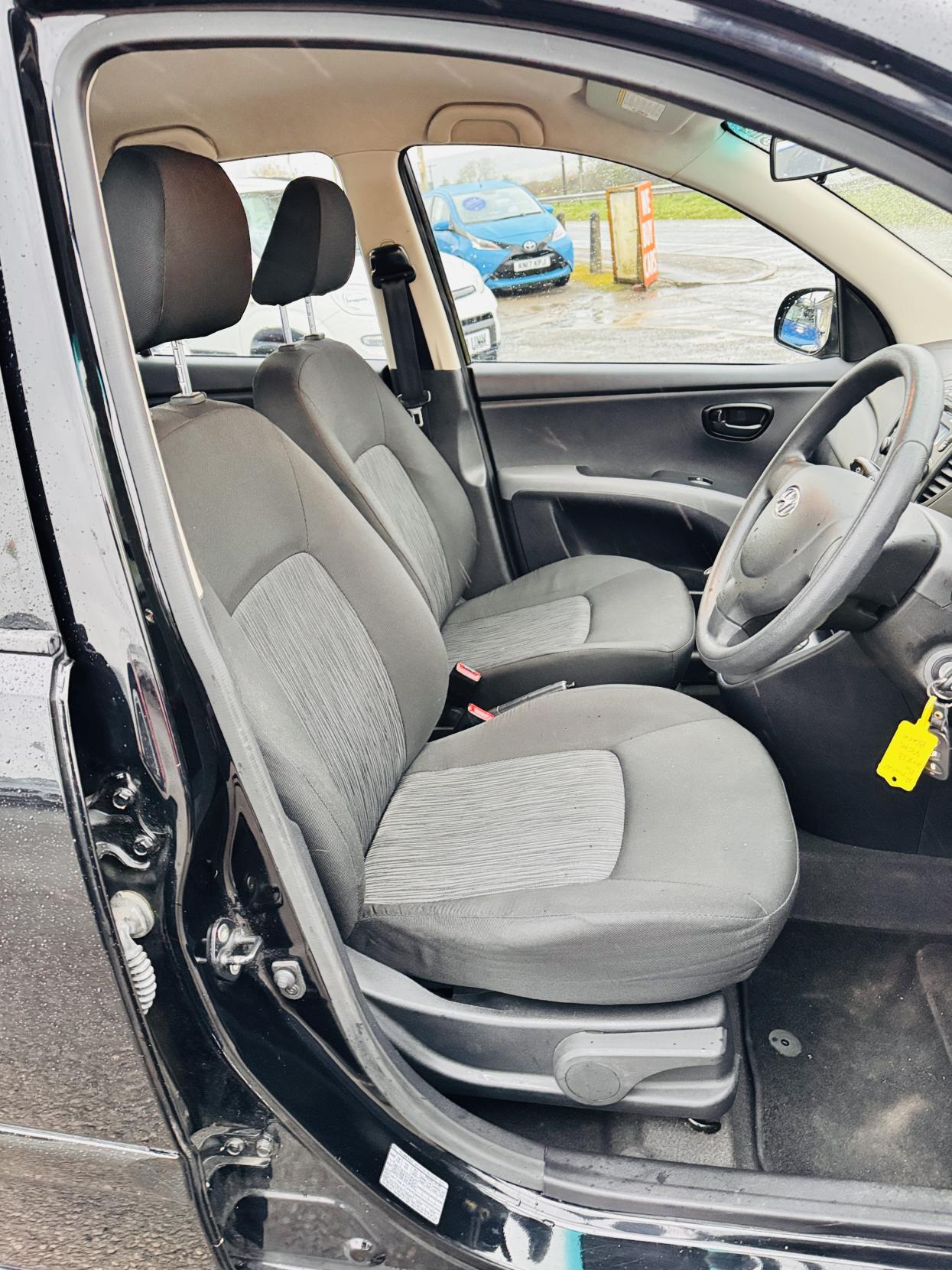 Hyundai i10 1.2 Active Hatchback 5dr Petrol Manual Euro 5 (85 bhp)