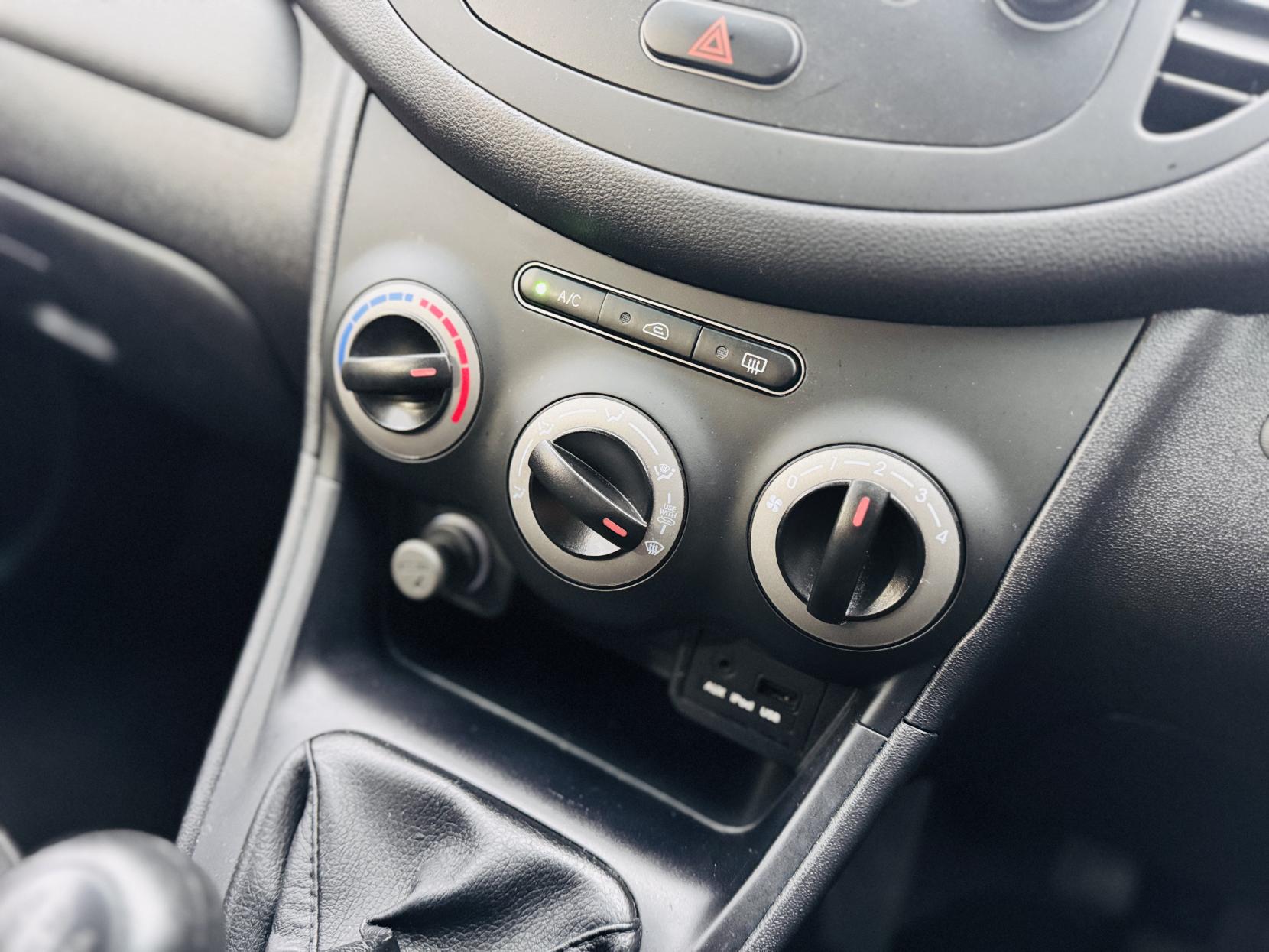 Hyundai i10 1.2 Active Hatchback 5dr Petrol Manual Euro 5 (85 bhp)