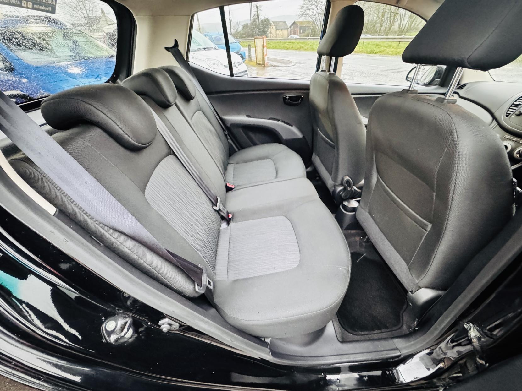 Hyundai i10 1.2 Active Hatchback 5dr Petrol Manual Euro 5 (85 bhp)