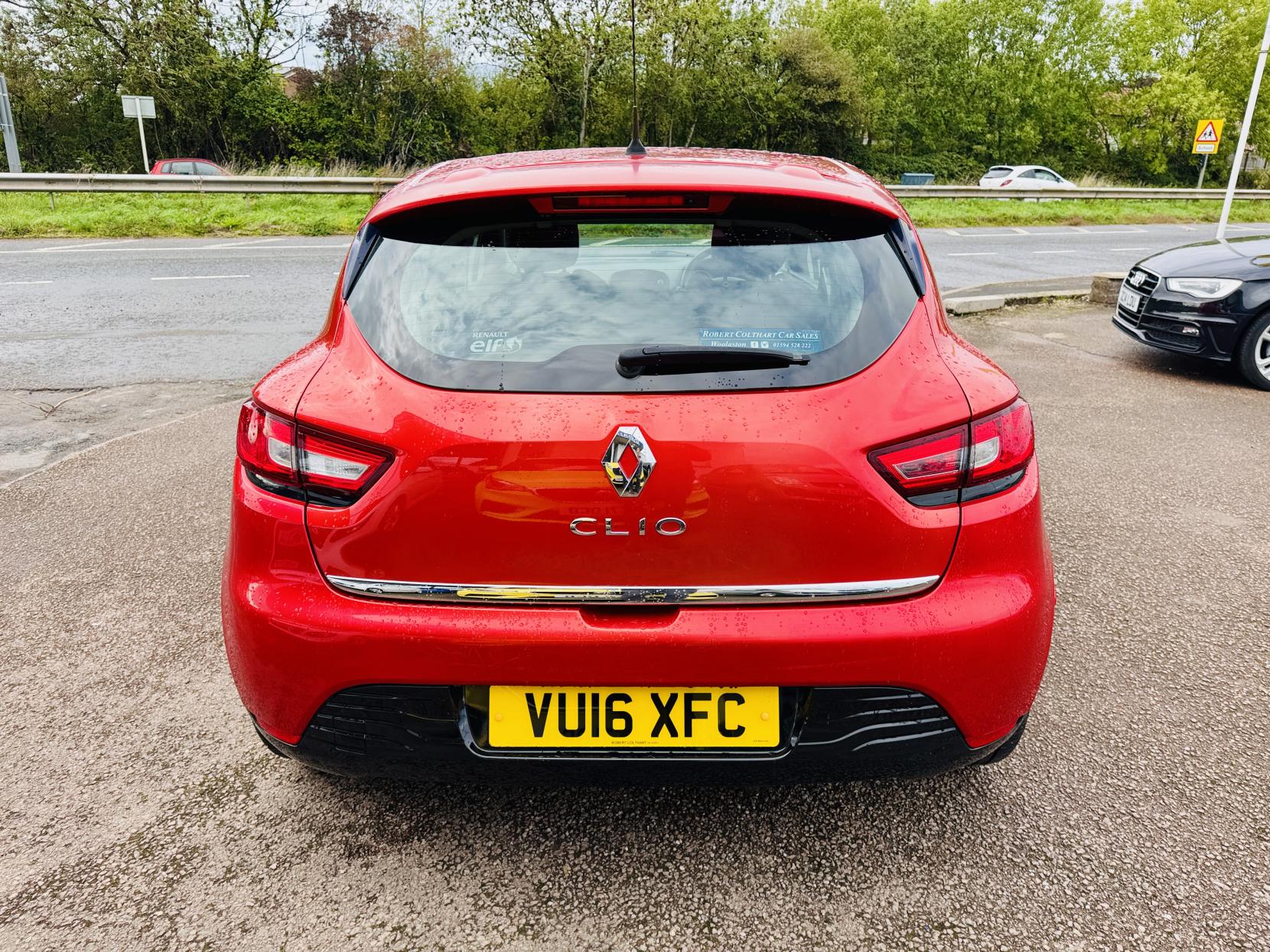 Renault Clio 1.2 16V Dynamique Nav Hatchback 5dr Petrol Manual Euro 6 (75 ps)