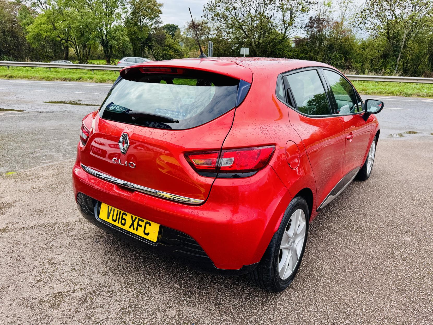 Renault Clio 1.2 16V Dynamique Nav Hatchback 5dr Petrol Manual Euro 6 (75 ps)