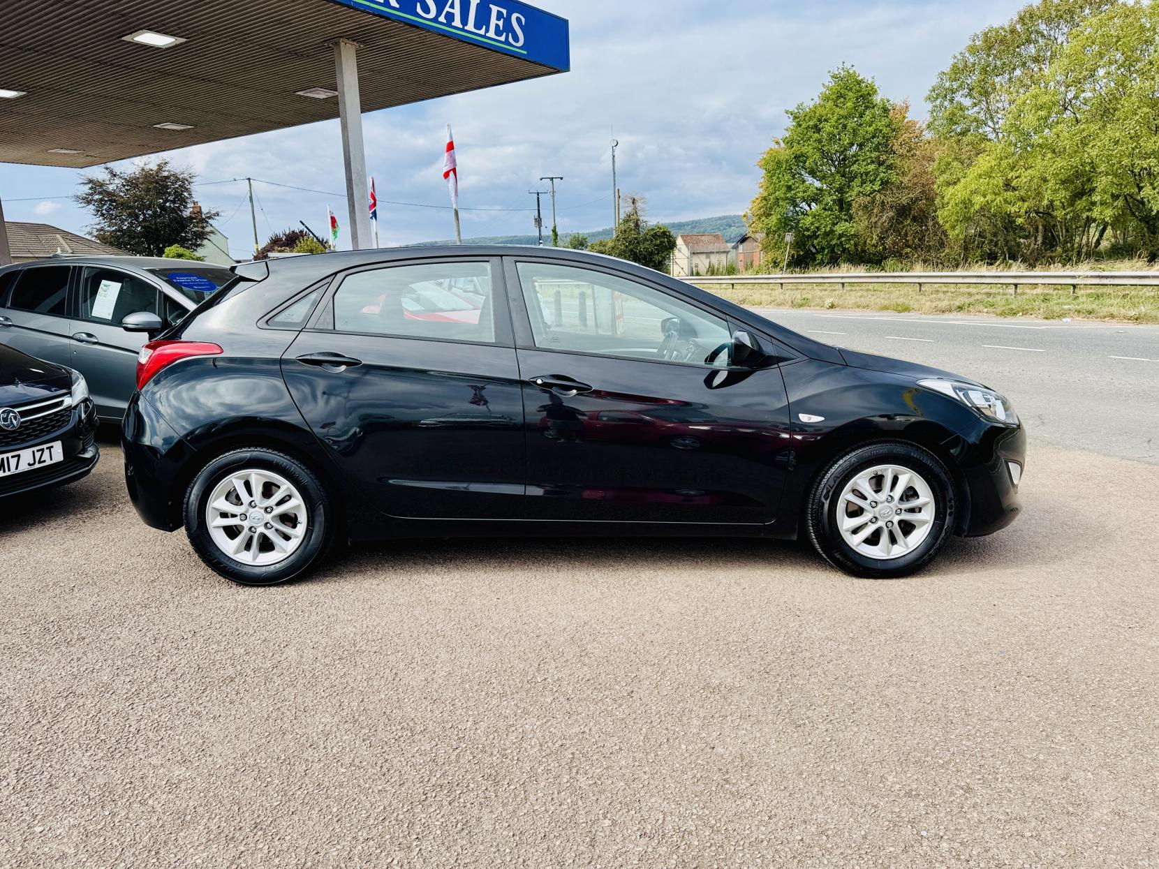 Hyundai i30 1.4 Active Hatchback 5dr Petrol Manual Euro 5 (100 ps)