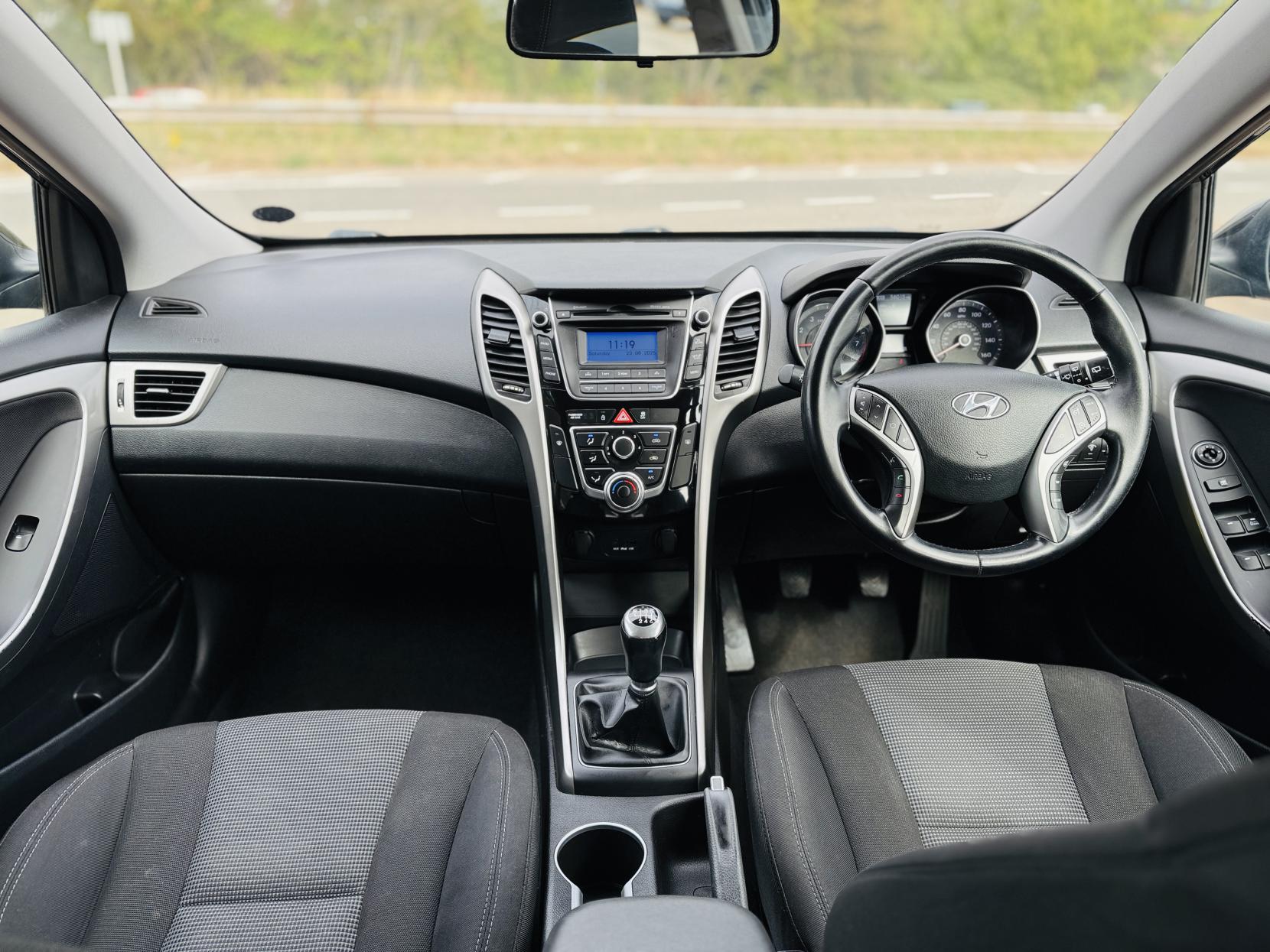 Hyundai i30 1.4 Active Hatchback 5dr Petrol Manual Euro 5 (100 ps)