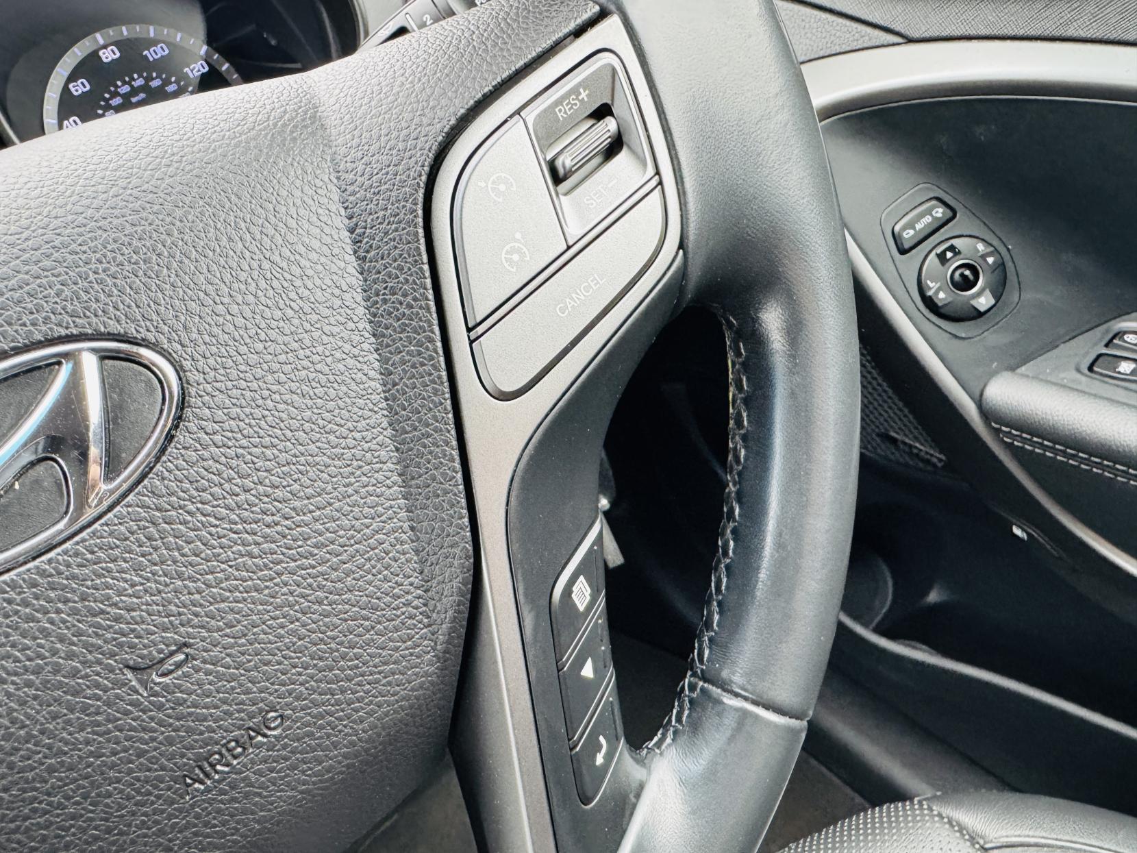 Hyundai Santa Fe 2.2 CRDi Blue Drive Premium SUV 5dr Diesel Auto 4WD Euro 6 (s/s) (7 Seat) (200 ps)