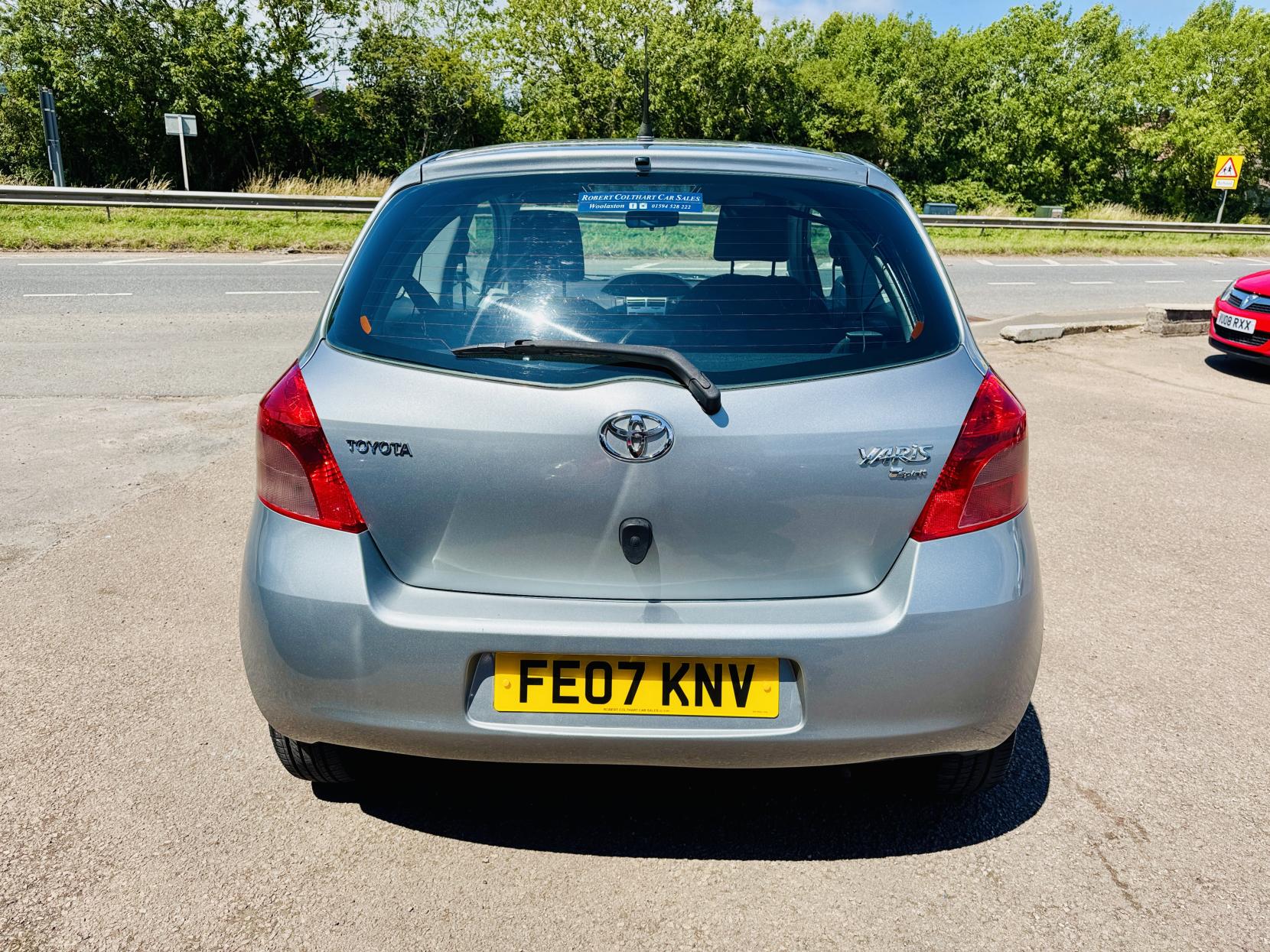 Toyota Yaris 1.3 VVT-i T Spirit Hatchback 3dr Petrol Manual (141 g/km, 85 bhp)