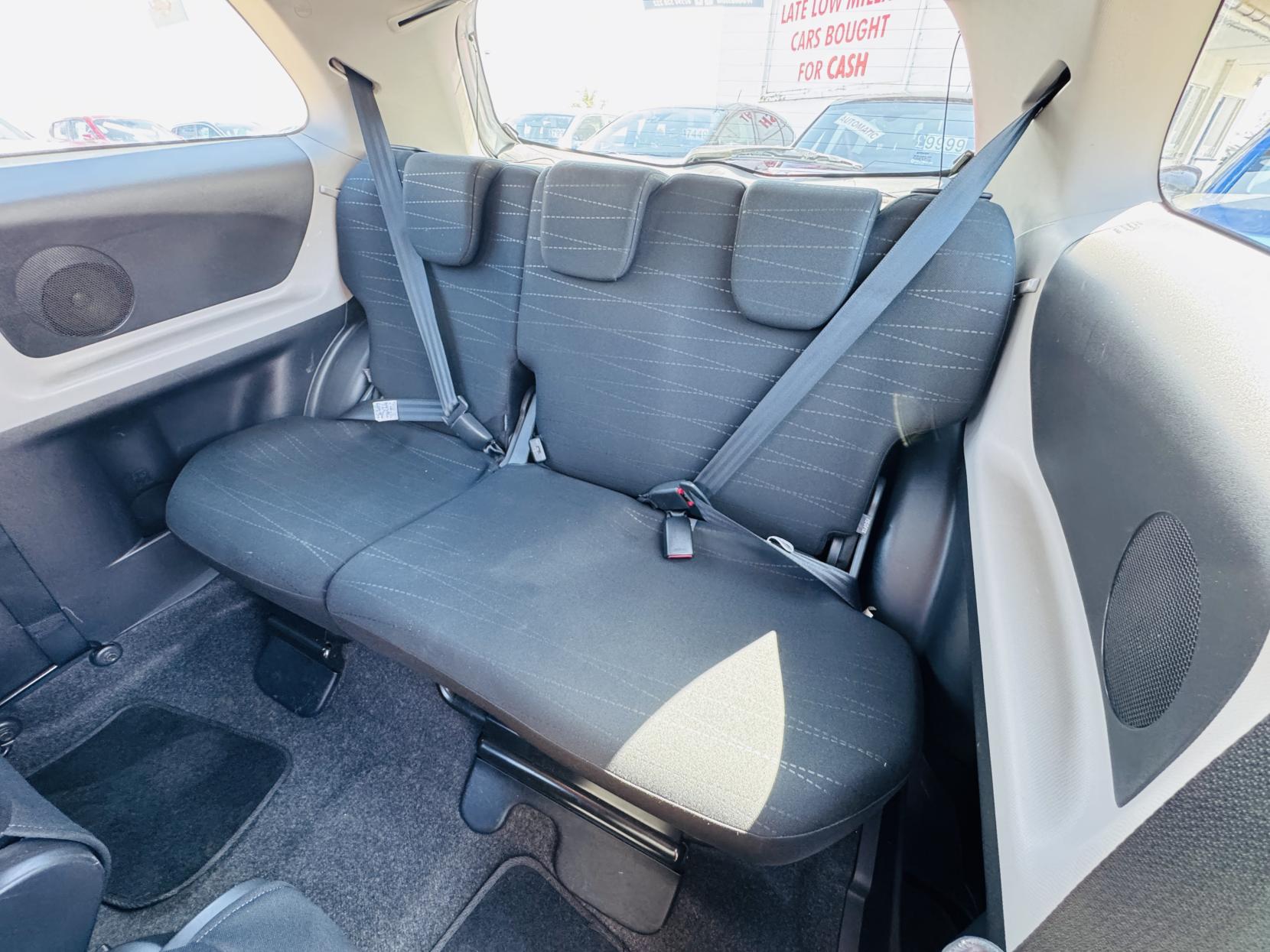 Toyota Yaris 1.3 VVT-i T Spirit Hatchback 3dr Petrol Manual (141 g/km, 85 bhp)