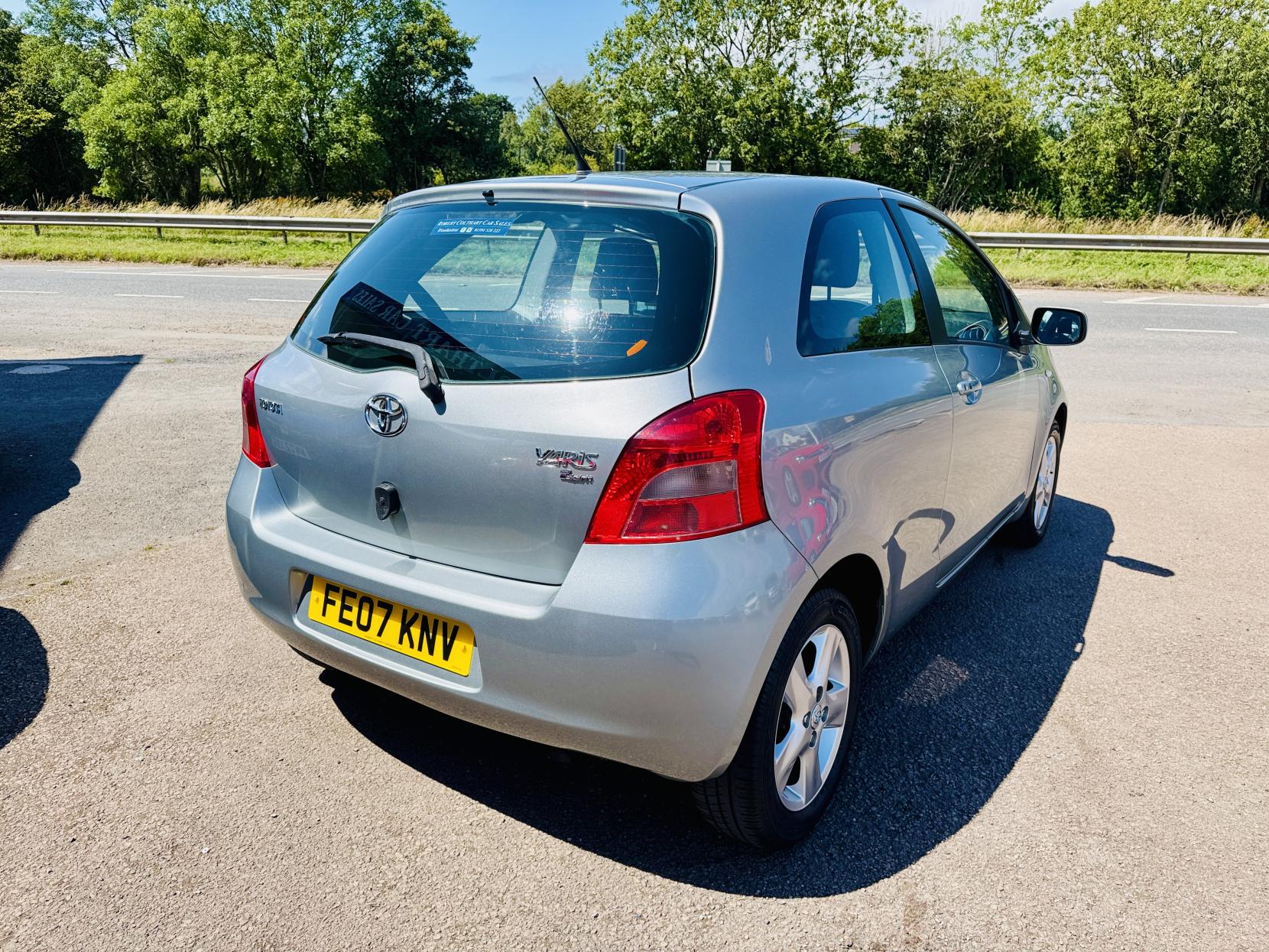 Toyota Yaris 1.3 VVT-i T Spirit Hatchback 3dr Petrol Manual (141 g/km, 85 bhp)
