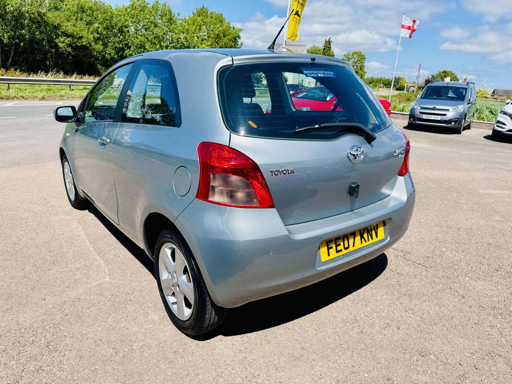 Toyota Yaris 1.3 VVT-i T Spirit Hatchback 3dr Petrol Manual (141 g/km, 85 bhp)
