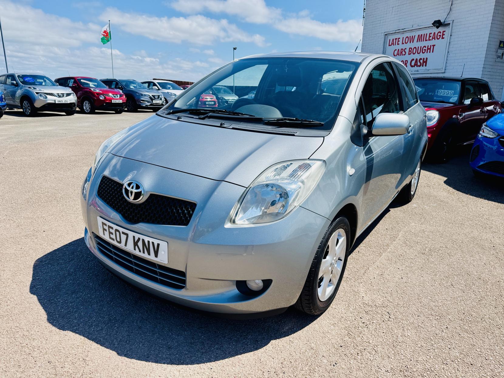 Toyota Yaris 1.3 VVT-i T Spirit Hatchback 3dr Petrol Manual (141 g/km, 85 bhp)