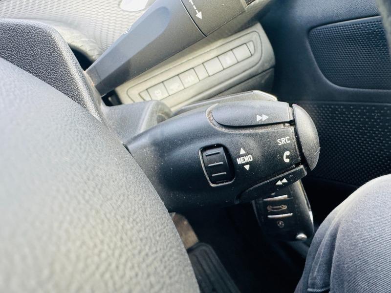 Peugeot 208 ACCESS A/C