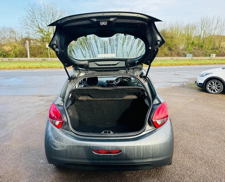 Peugeot 208 ACCESS A/C
