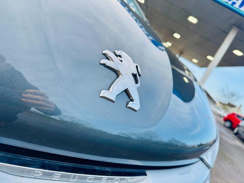 Peugeot 208 ACCESS A/C