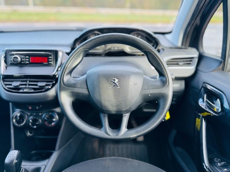 Peugeot 208 ACCESS A/C
