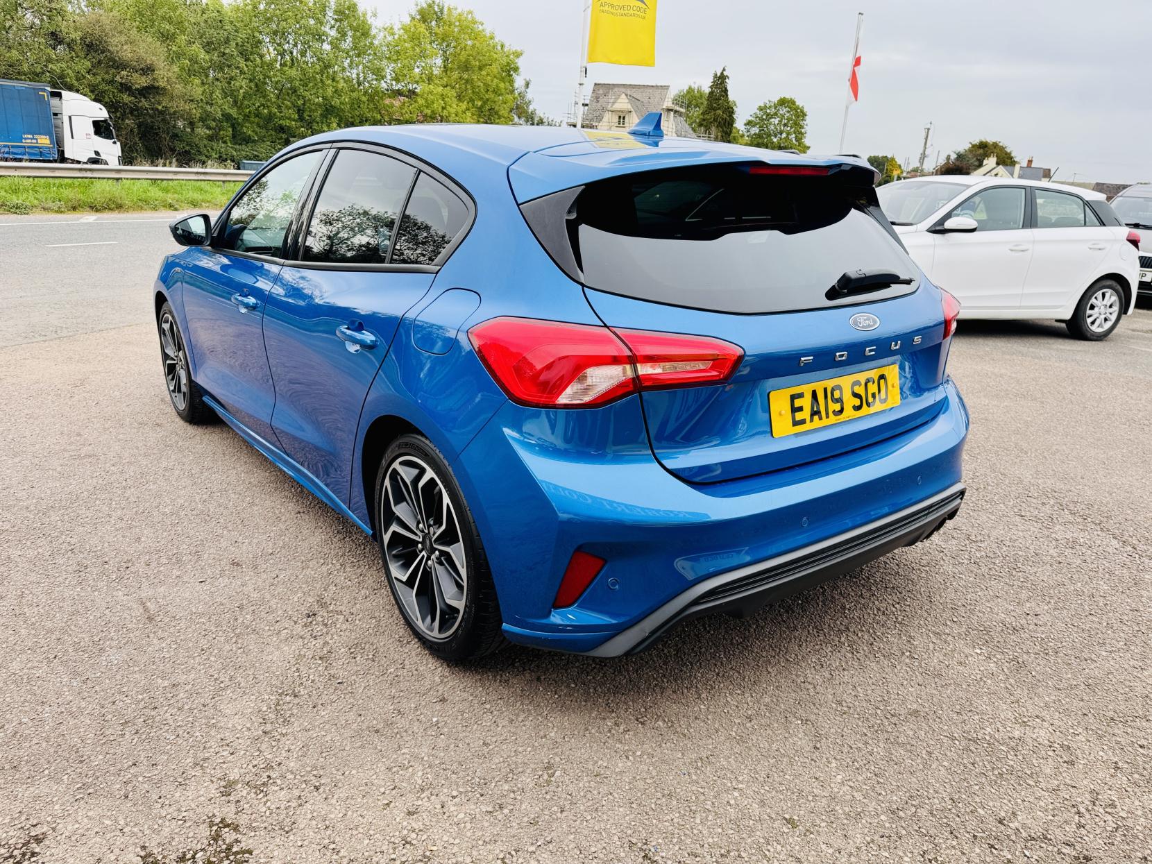 Ford Focus 1.0T EcoBoost ST-Line X Hatchback 5dr Petrol Manual Euro 6 (s/s) (125 ps)