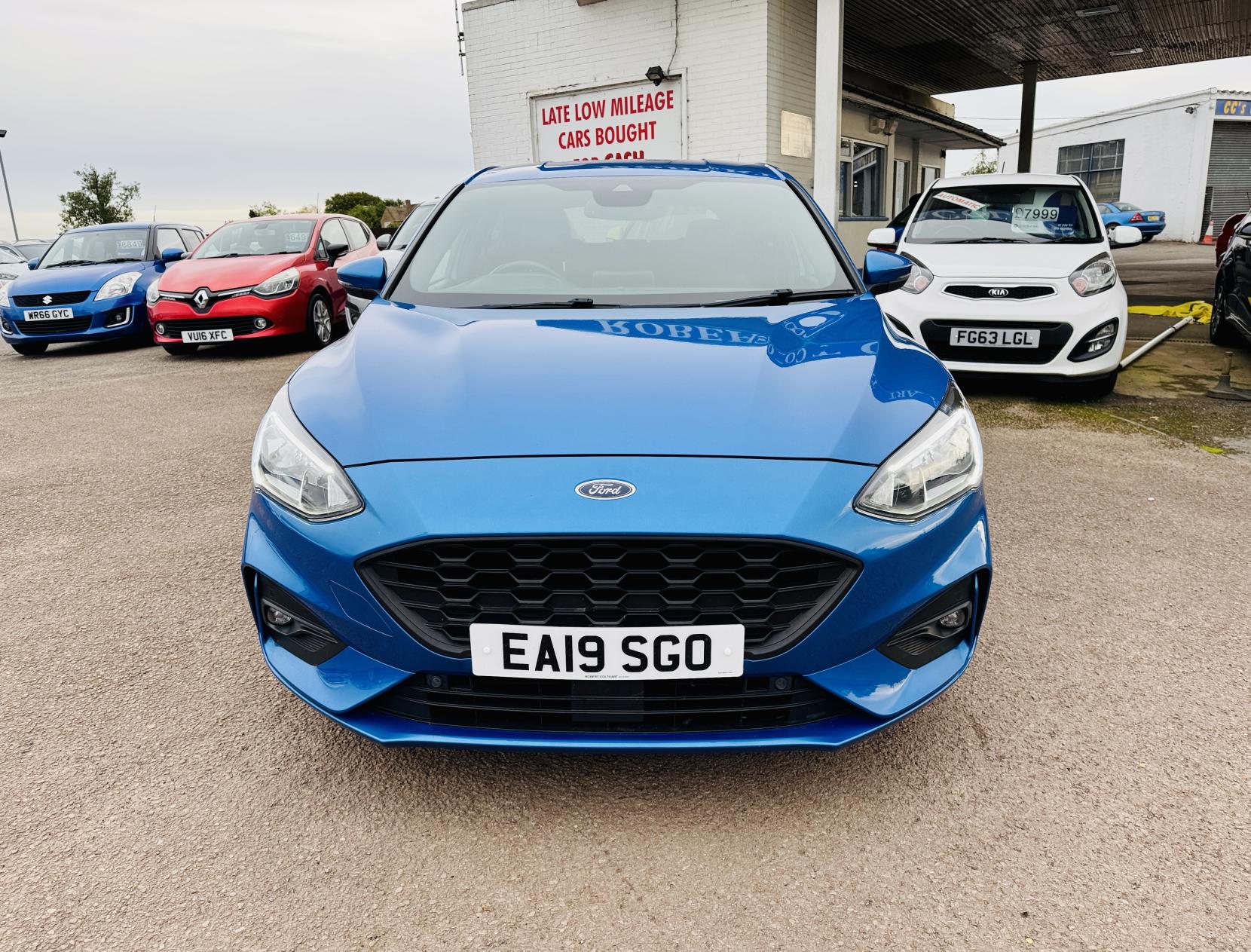 Ford Focus 1.0T EcoBoost ST-Line X Hatchback 5dr Petrol Manual Euro 6 (s/s) (125 ps)