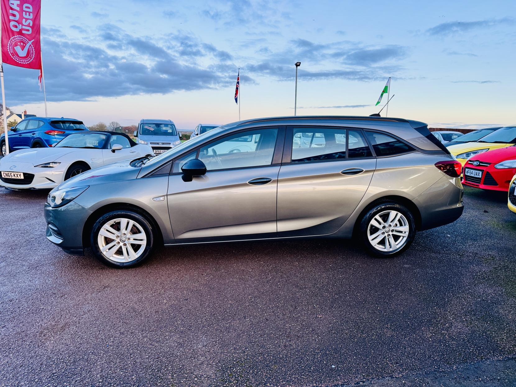 Vauxhall Astra 1.5 Turbo D Business Edition Nav Sports Tourer 5dr Diesel Manual Euro 6 (s/s) (122 ps)