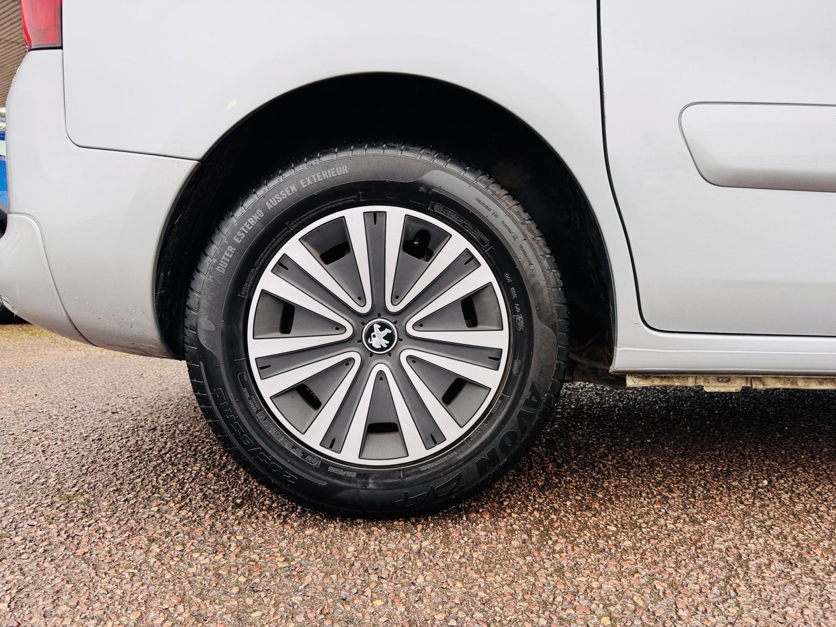 Peugeot Partner Tepee 1.6 HDi Tepee S MPV 5dr Diesel Manual (135 g/km, 92 bhp)